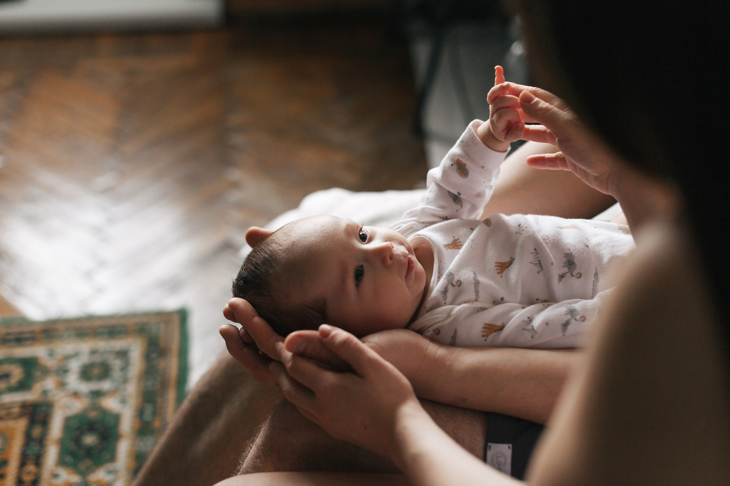 Домашняя съемка семьи с новорожденным малышом. Детский и семейный фотограф в Москве и московской области Елена Титова