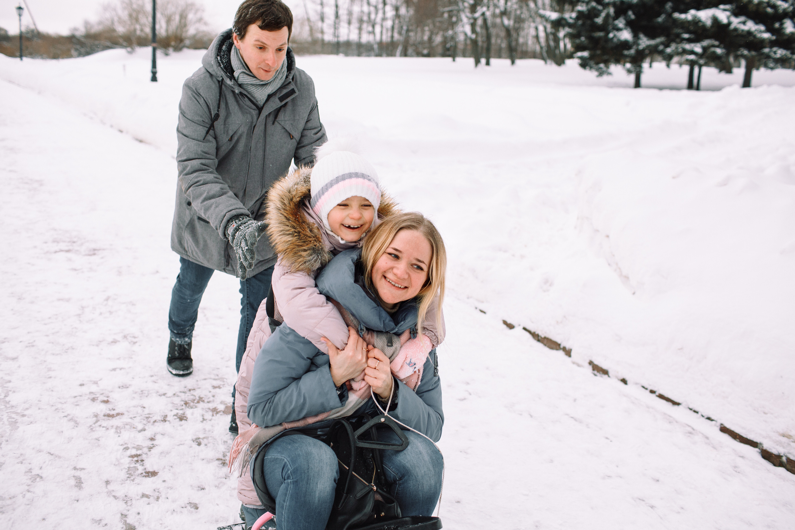 Семейная фотосессия в парке зимой. Детский и семейный фотограф в Москве и московской области Елена Титова