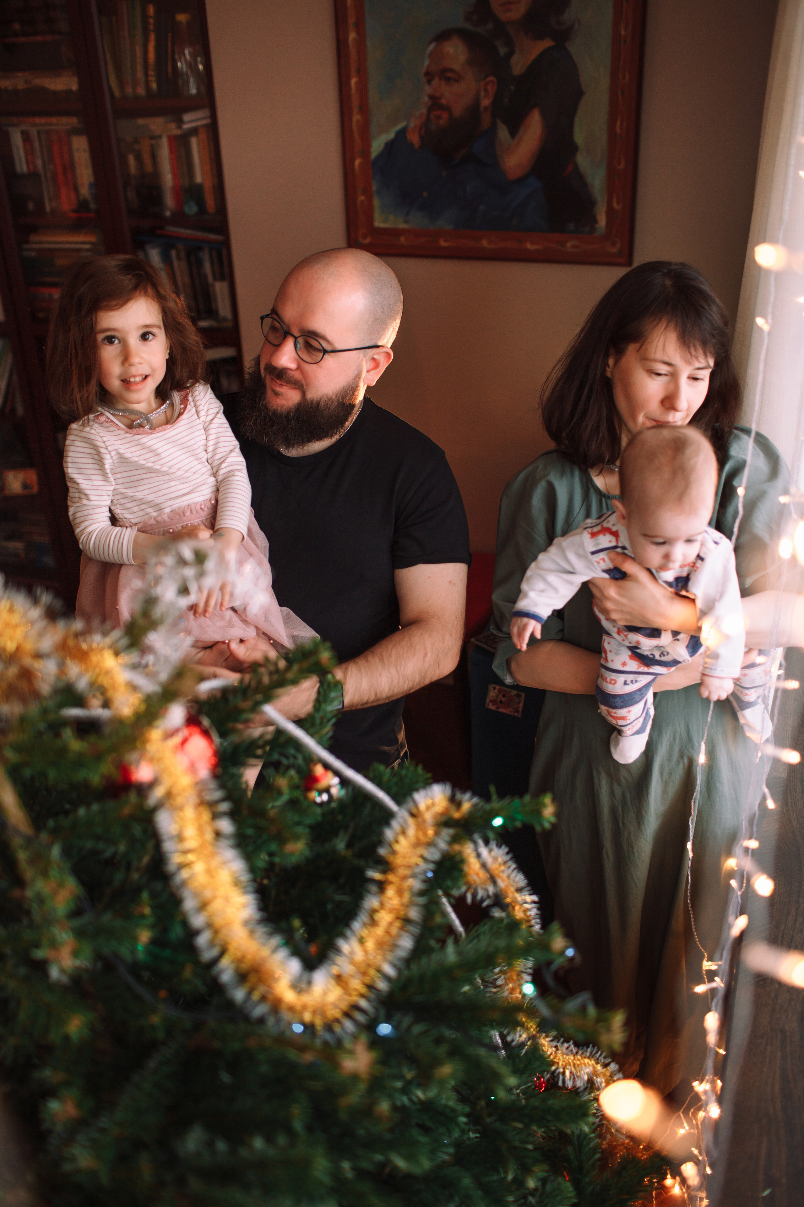 Алла, Андрей и девочки. Домашняя съемка. Детский и семейный фотограф в Москве и московской области Елена Титова