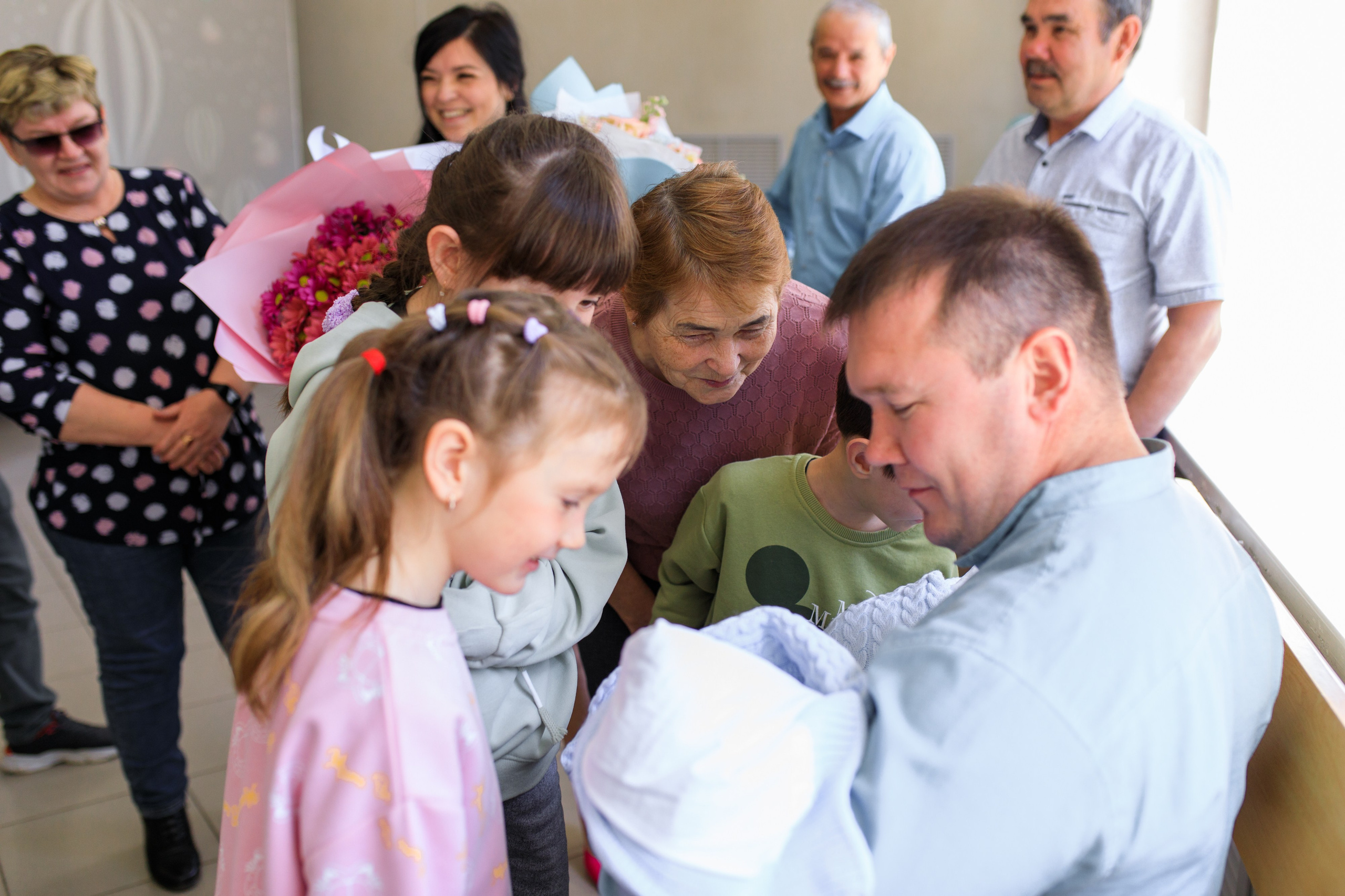 Съемка выписки из роддома. Фотограф в Уфе Ирина Идрисова