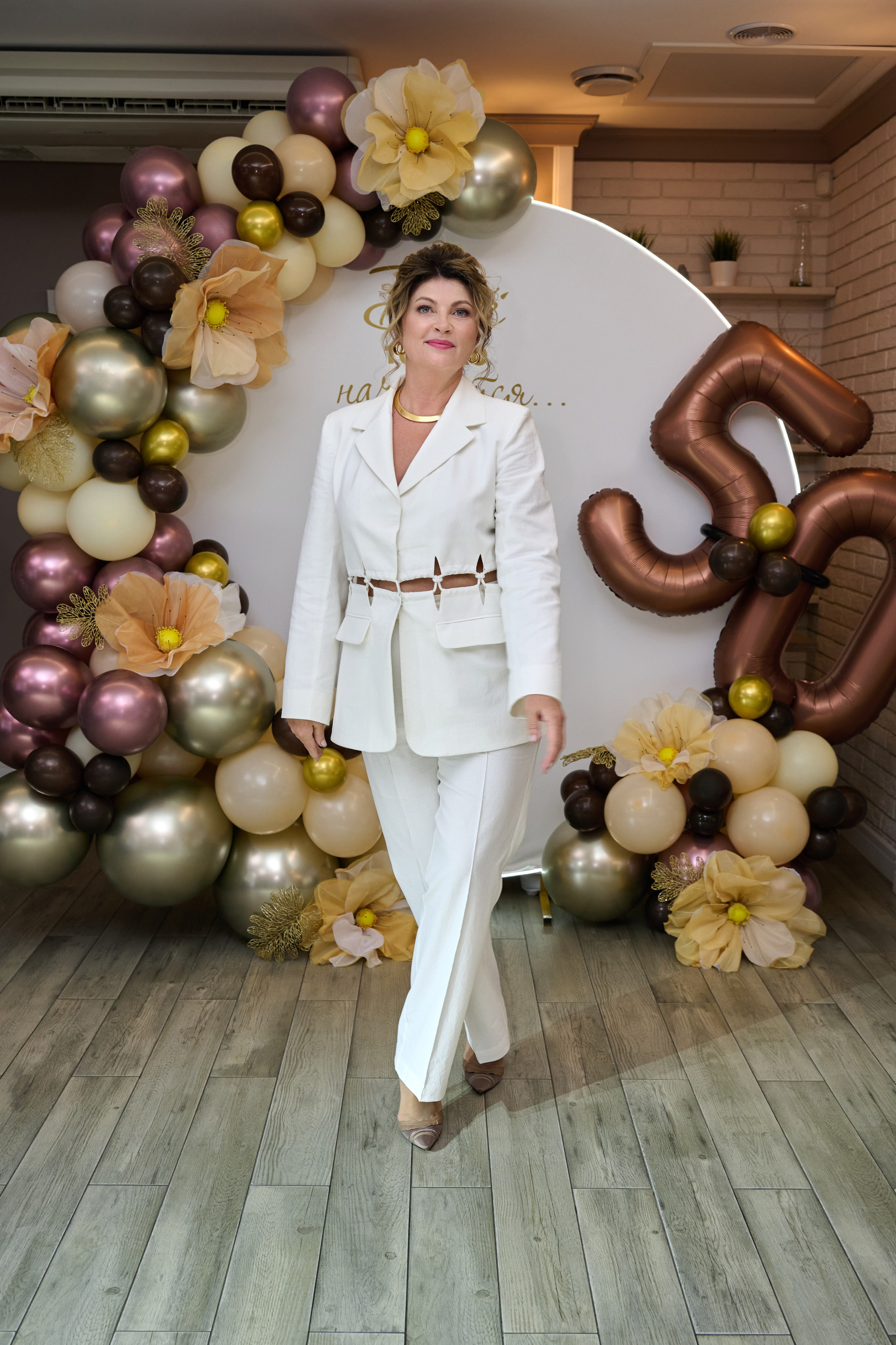 Фотосъемка юбилея Валентины. Профессиональный фотограф Старый Оскол, Губкин — свадьба, венчание, крещение, юбилей и день рождения