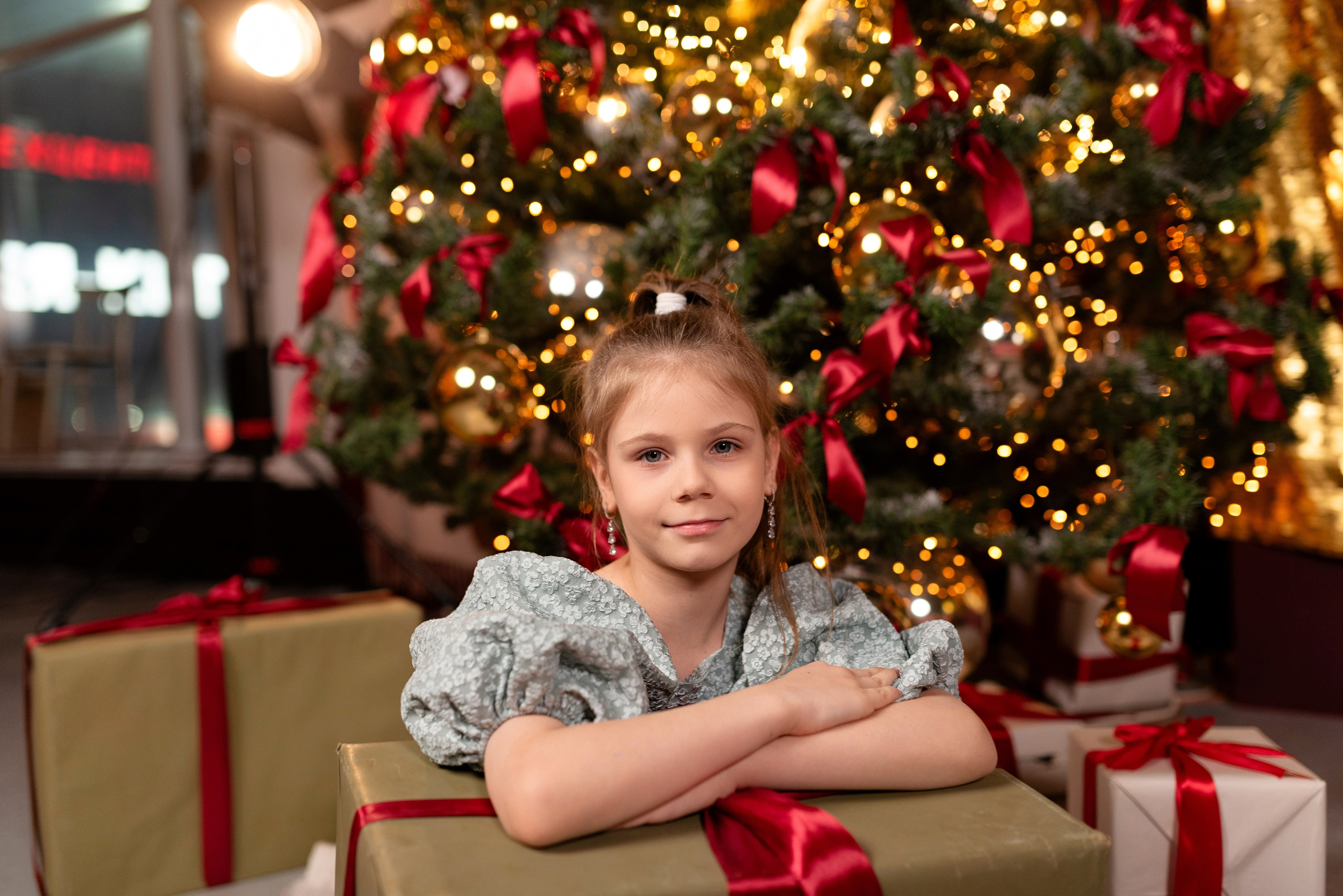 Семейная фотосессия в зале Невский фотостудии Питер. Детский и семейный фотограф в Сургуте и Нефтеюганске Анна Старцева
