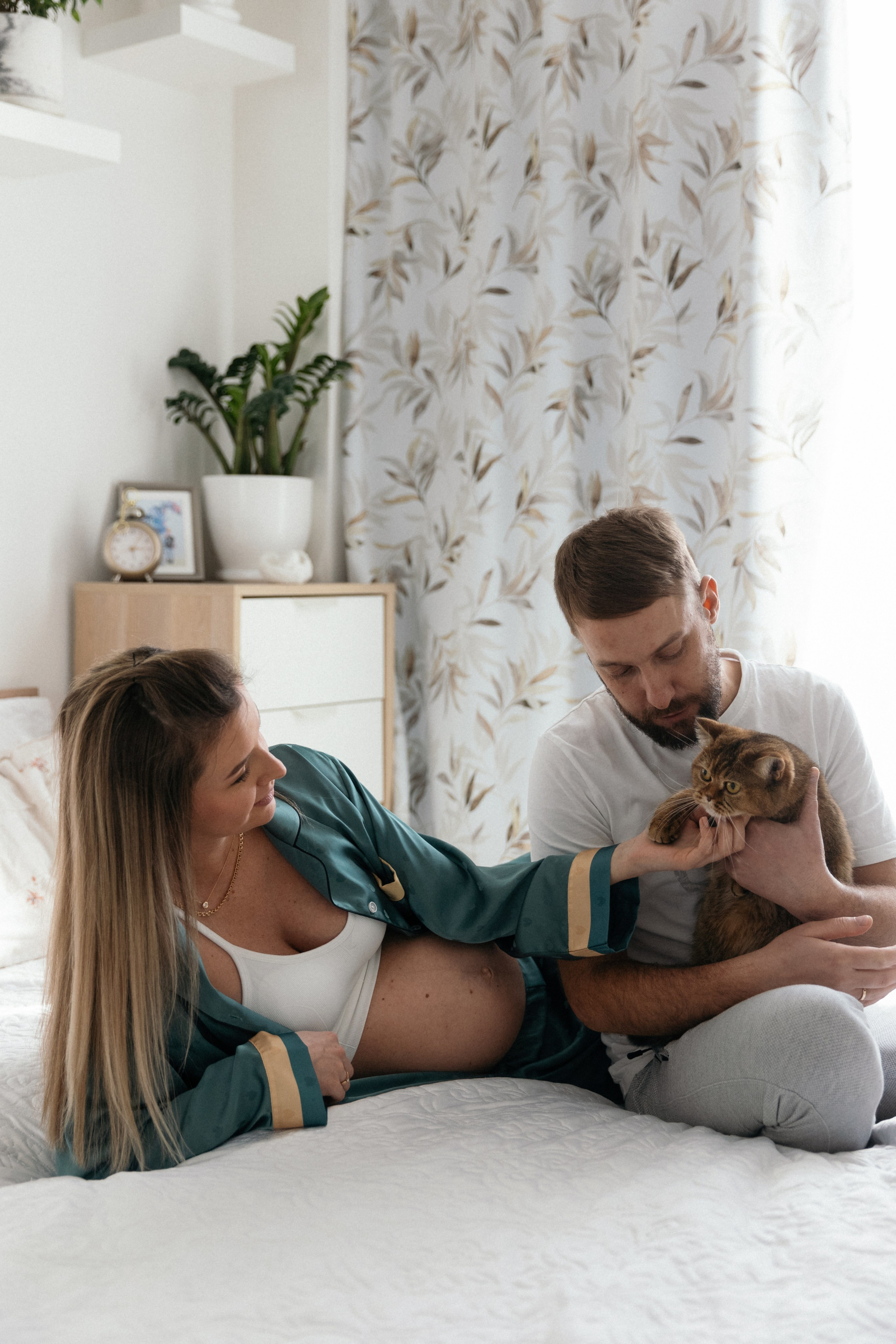 Семейная домашняя фотосессия беременности. Свадебный фотограф в Москве Полина Лелетко