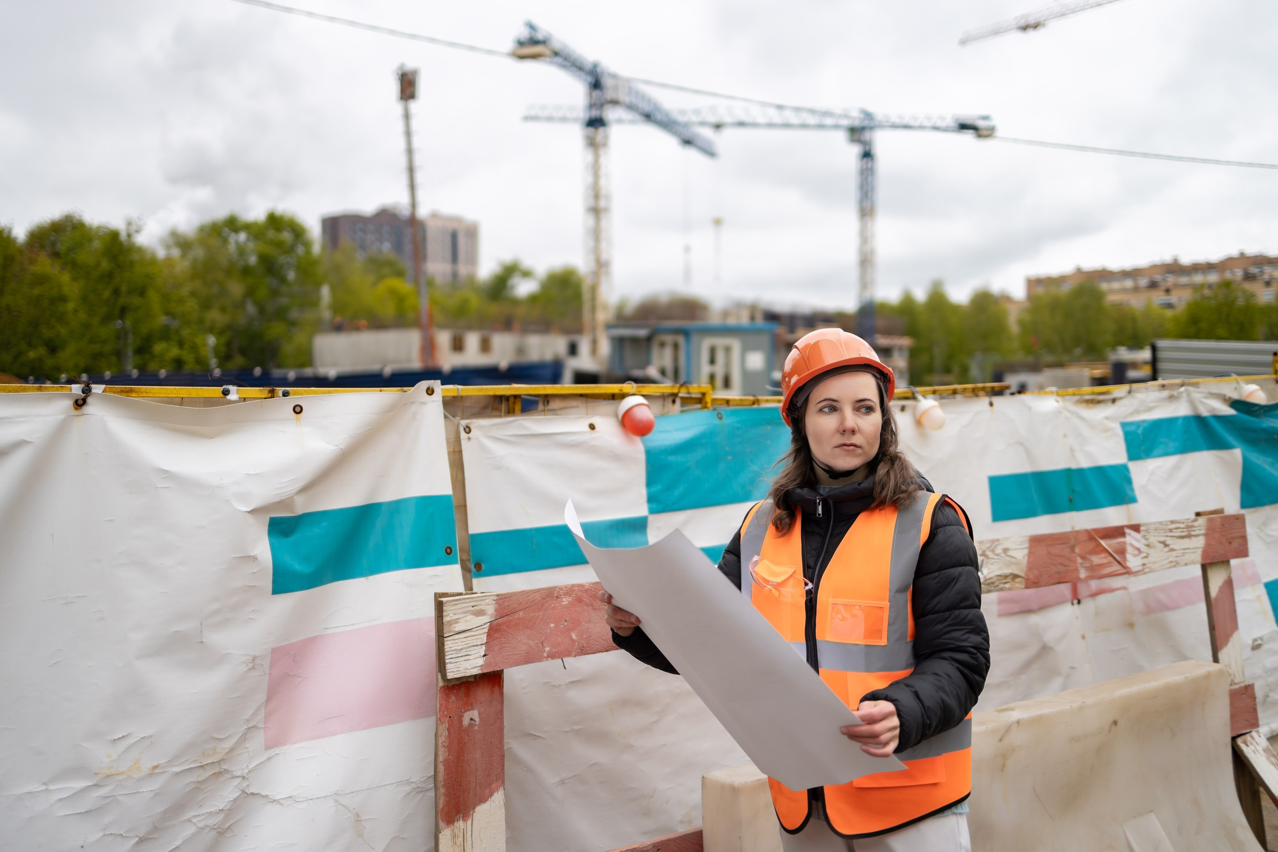 Фотосессия «Стройка» модель Ирина. Репортажный, семейный и студийный фотограф в Москве Демин Алексей