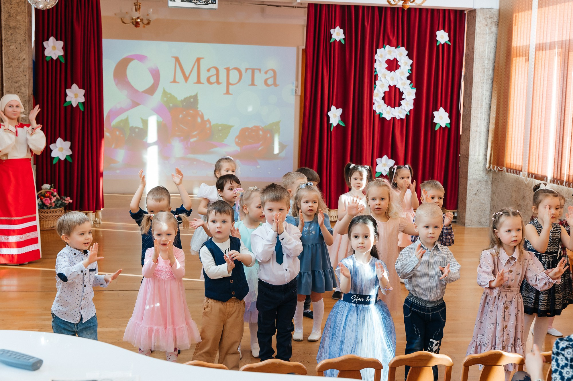 Детский сад № 93 — Утренник (07.03.2023). Свадебный и семейный фотограф Крамар Наталья