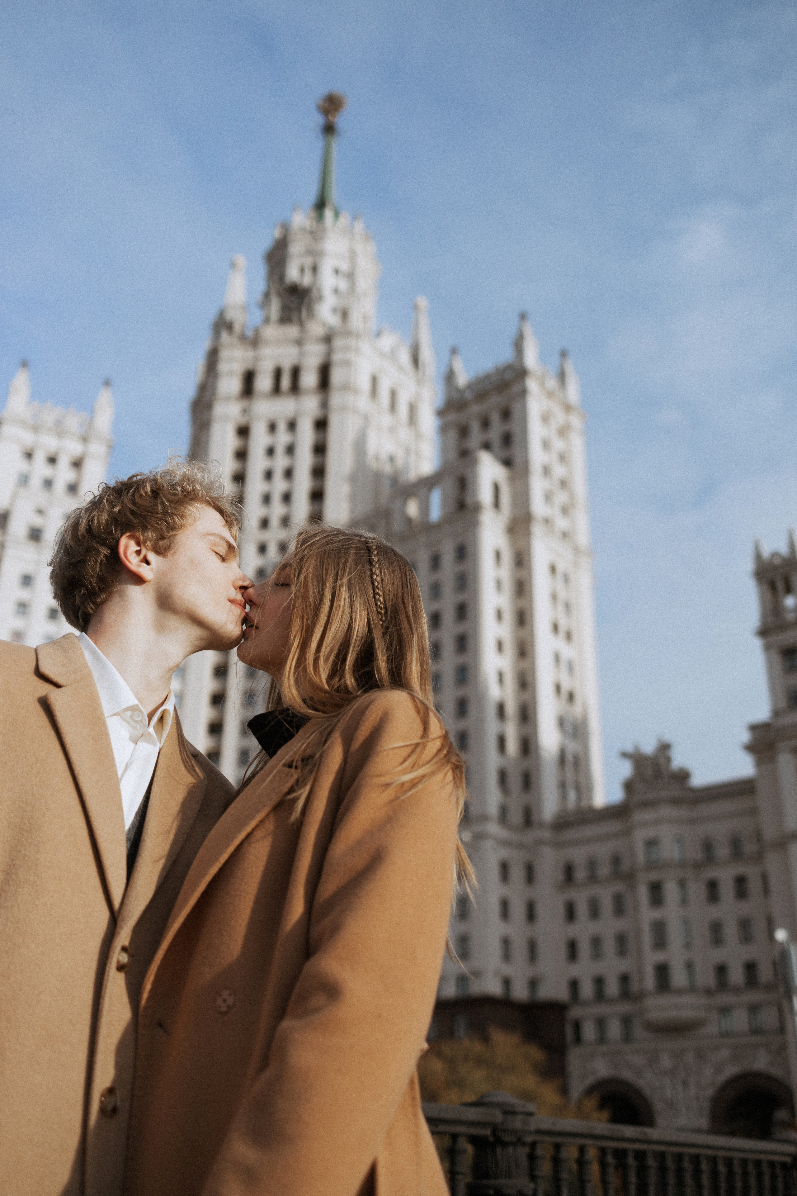 Тимофей и Женя на улочках Китай города. Свадебный и портретный фотограф в Москве Кристина Золотова