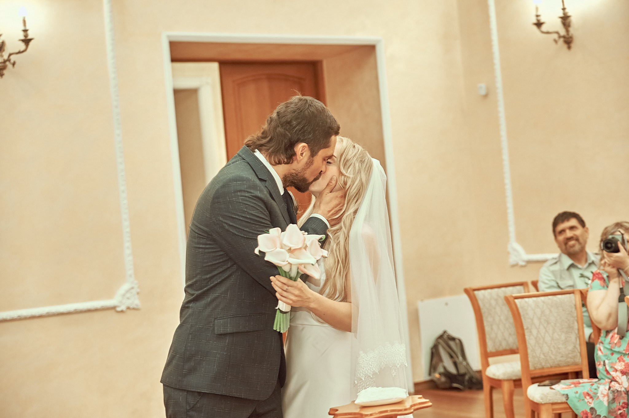 Свадебная съемка для Маргариты и Мирослава (Сборы невесты, ЗАГС). Женский фотограф в Череповце Даша Акулич