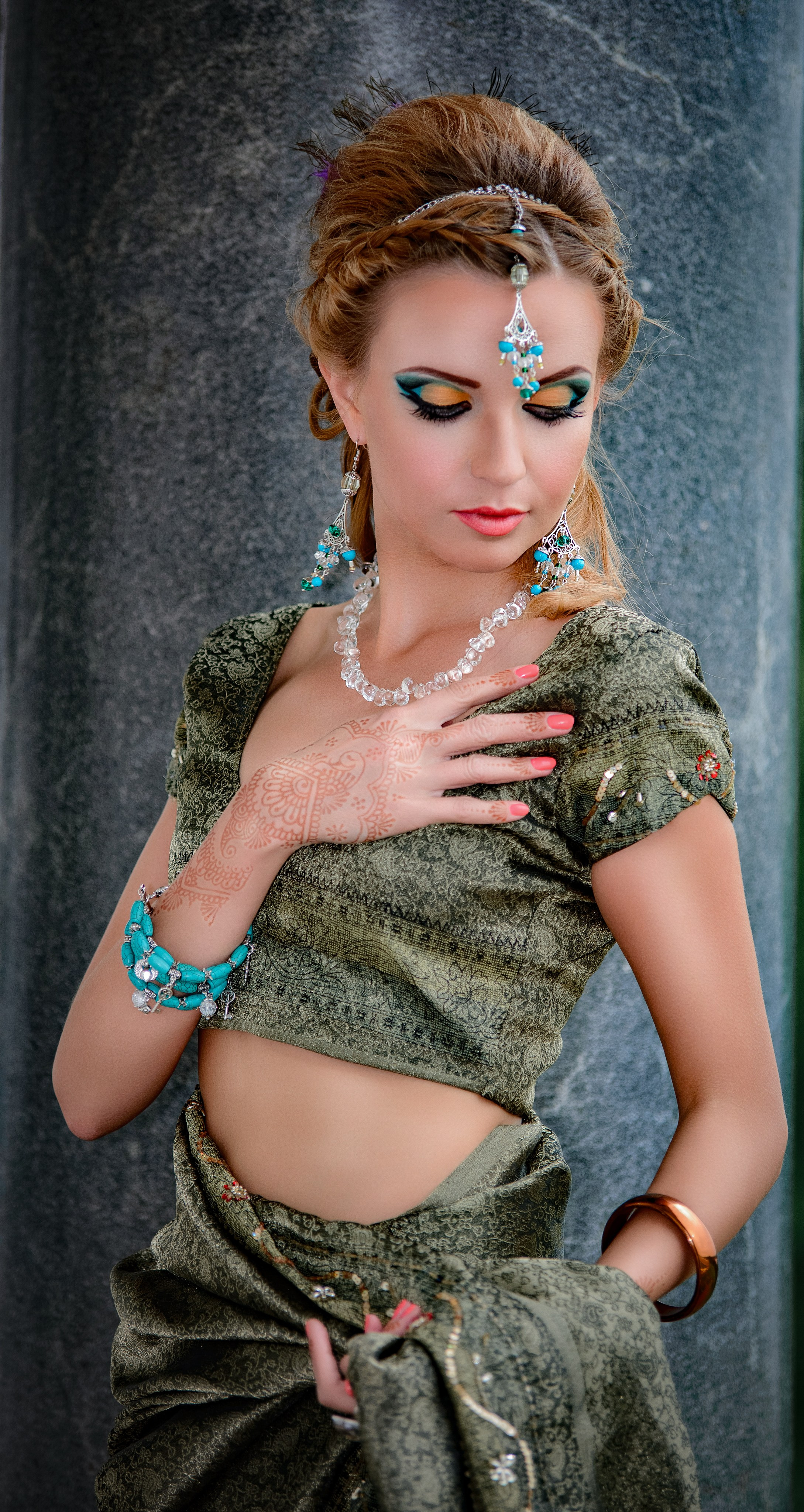 Стильная женская фотосессия в образе.