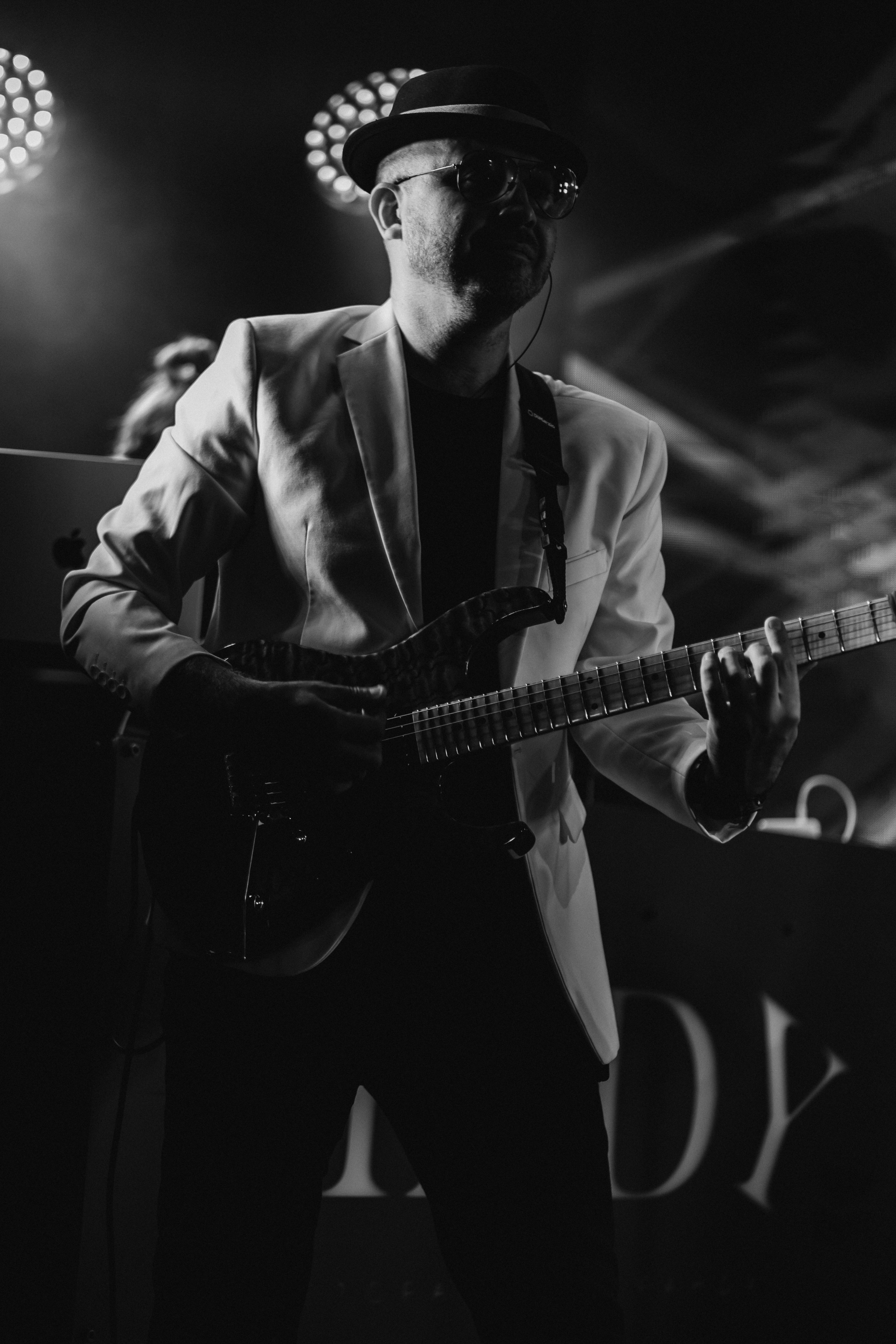 МИХАИЛ ГРЕБЕНЮК «ПРОРЫВ». Фотограф Москва Владимир Филин