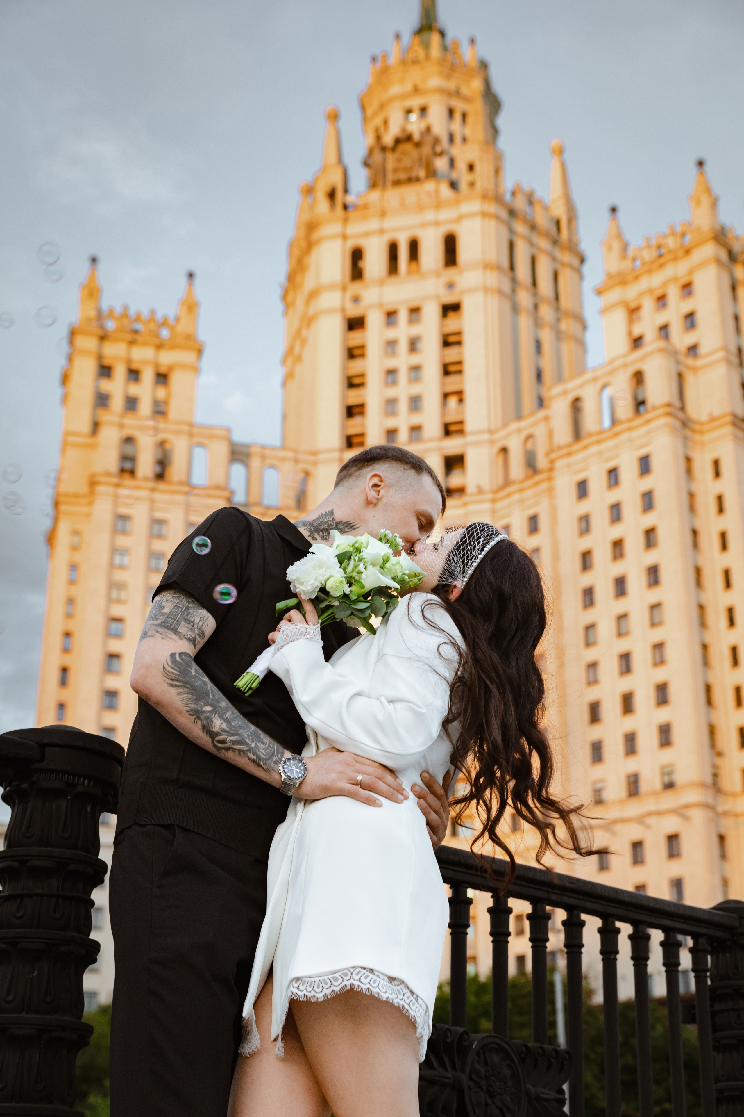 Свадебная прогулка Карины и Артема Красная площадь. Фотограф в Москве Тишкин Игорь