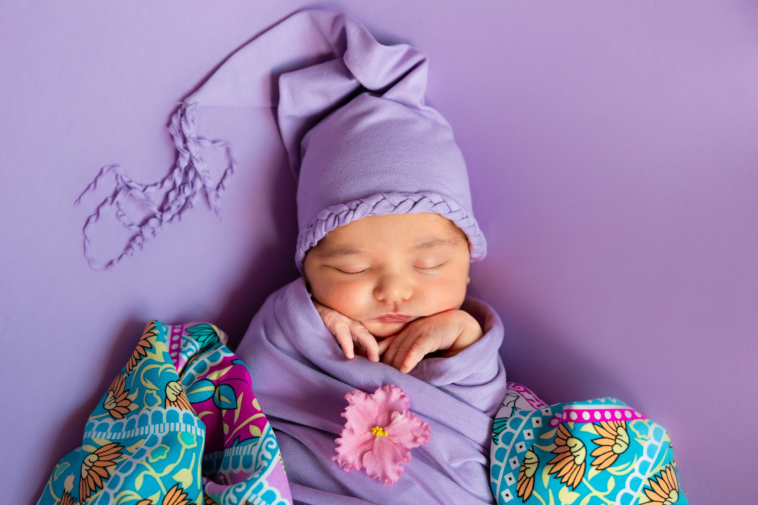 Сиреневый образ с тканью. Оксана Ромашкина- семейный и ньюборн фотограф из Москвы