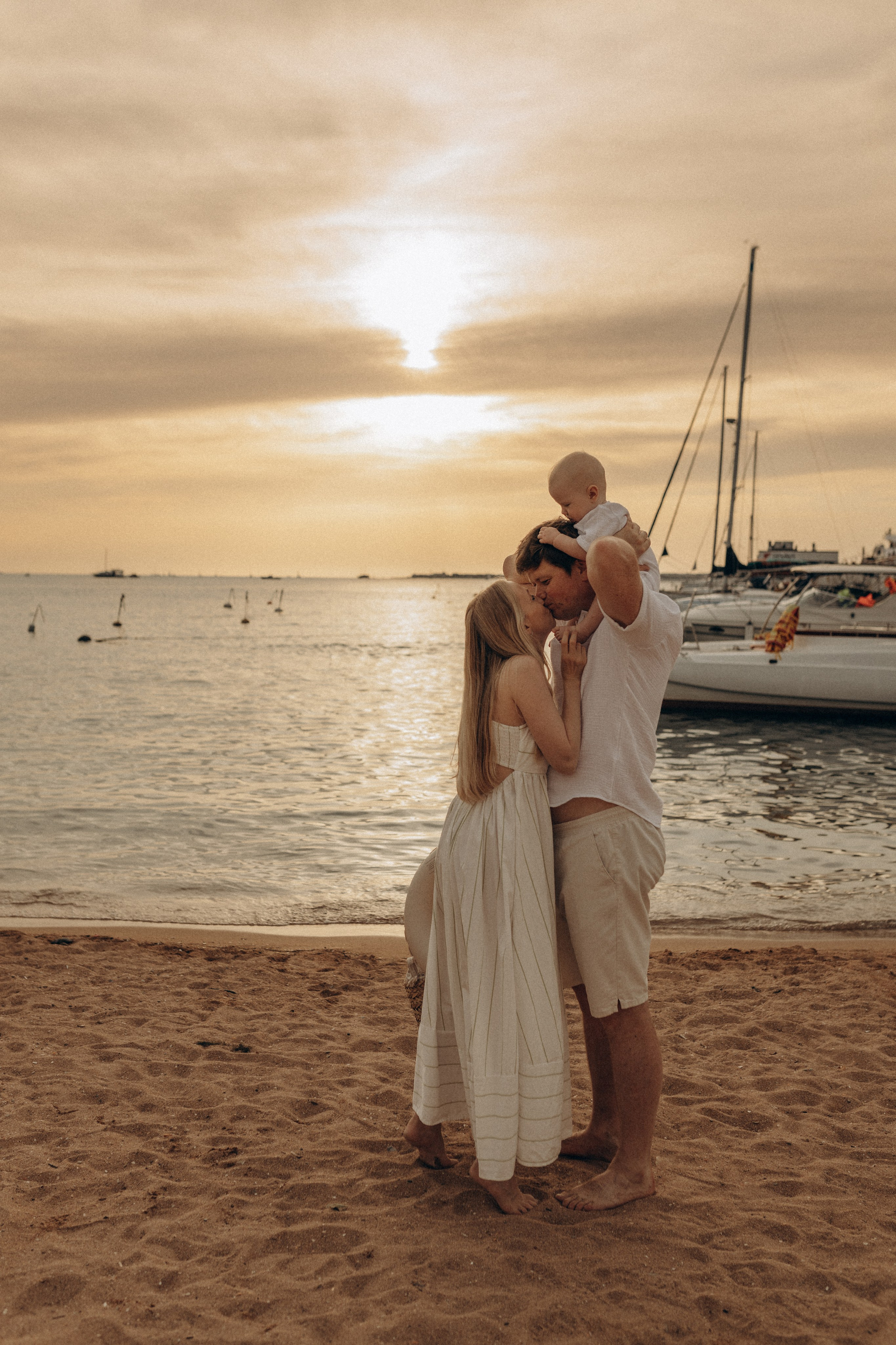 Антон Таня и Даня. Семейный фотограф в Новороссийске и Анапе Александра Яковлева