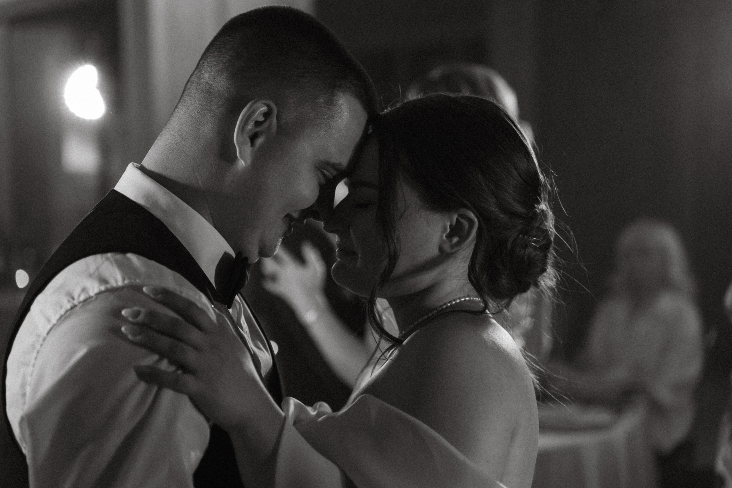 Антон и Алина. Фотограф Ксения Тимченко. Бережно к вам и вашим чувствам