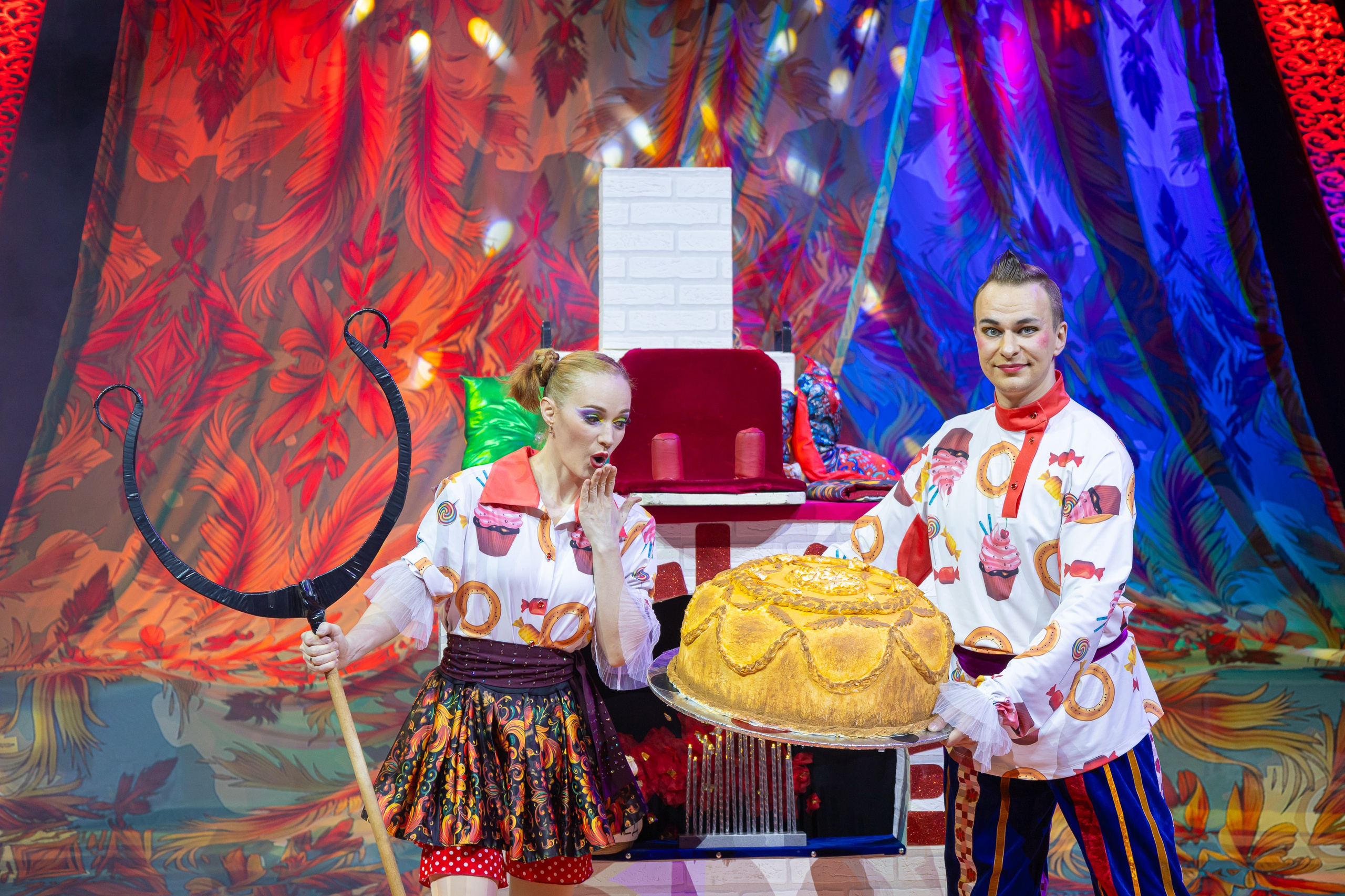 Цирк Жар Птица. Афиша. Семейный и Свадебный фотограф в Сочи