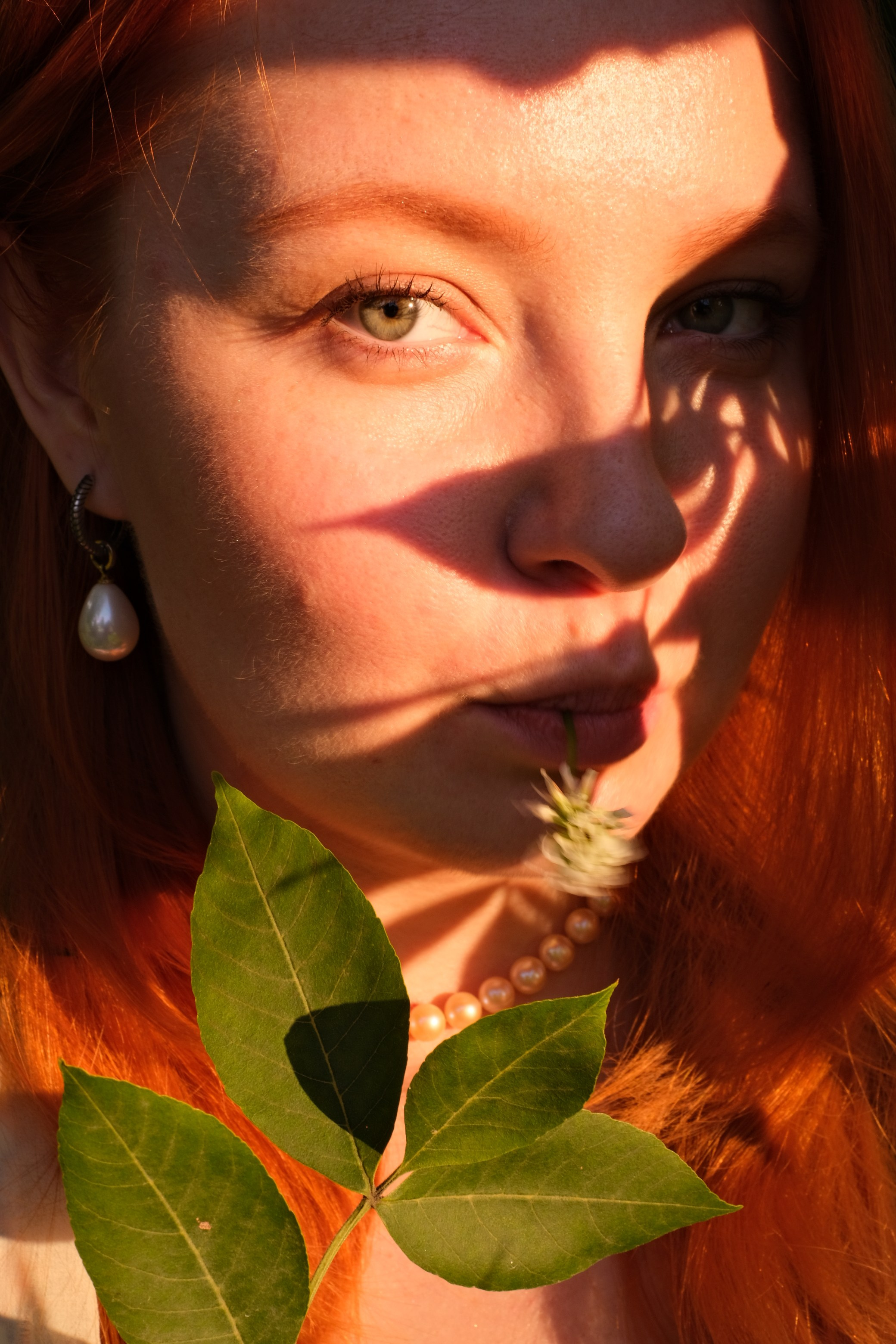 Красивая  рыжеволосая девушки без ретуши