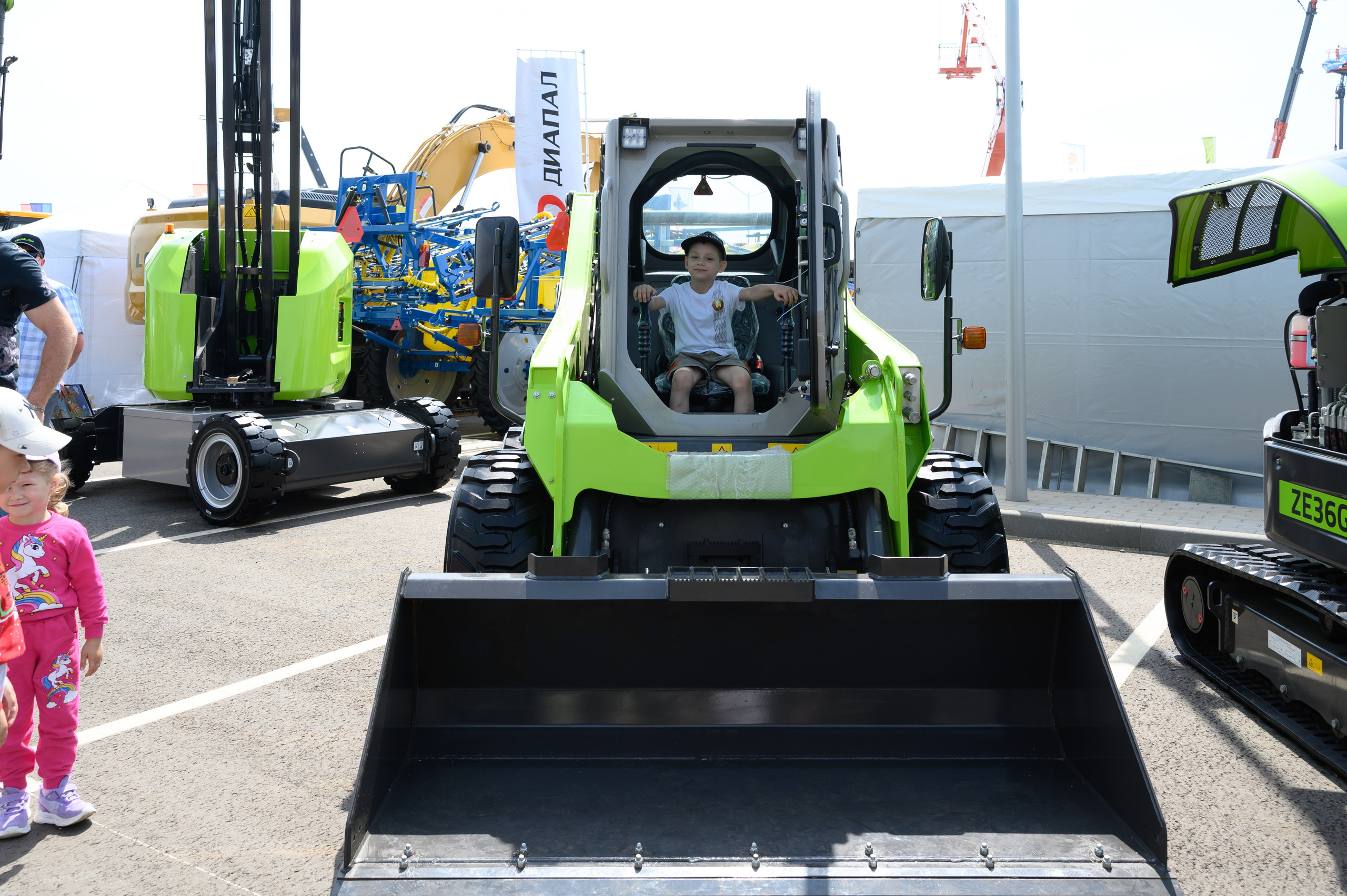 Агровыставка. Фотоуслуги, услуги фотографа, фотографирование важных событий