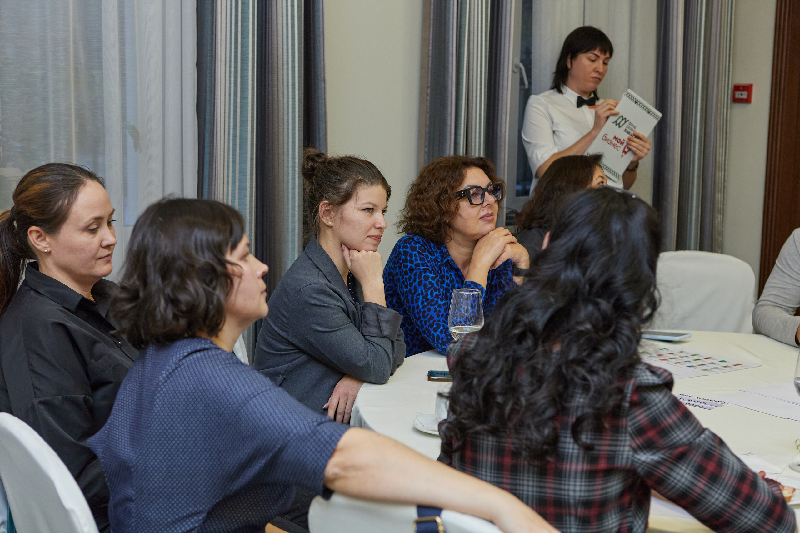 Бизнес-игра «Экспортное казино», центр «Мой Бизнес». Контент-фотограф в Абакане Наталья Нагибина