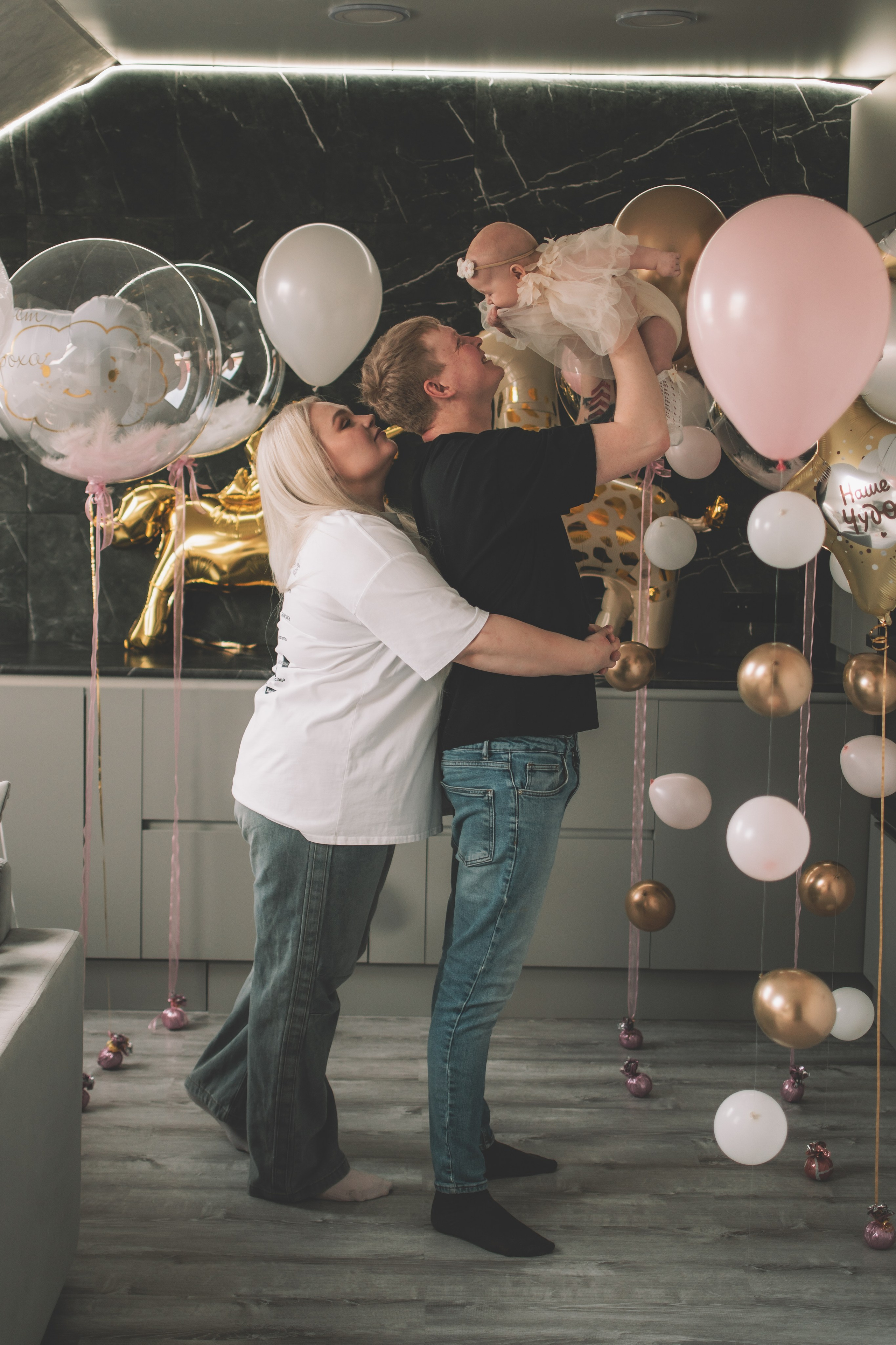 Съемка в честь полгодика. Семейный и свадебный фотограф Губкинский и Ставрополь