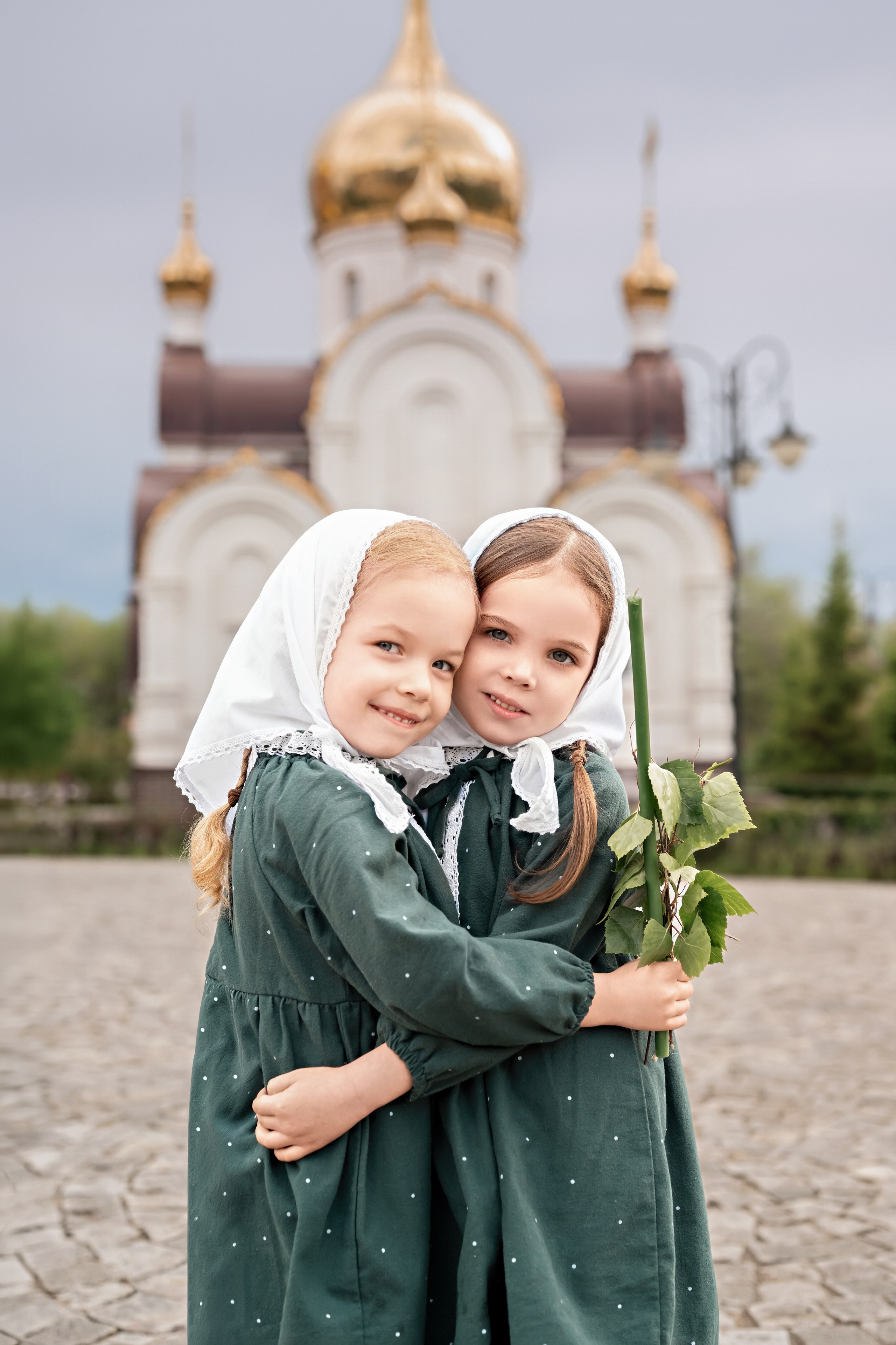 Съемка двух сестричек. Церковный фотограф на Таинство Крещения и Венчания в Оренбурге и Оренбургской области Екатерина Белкина