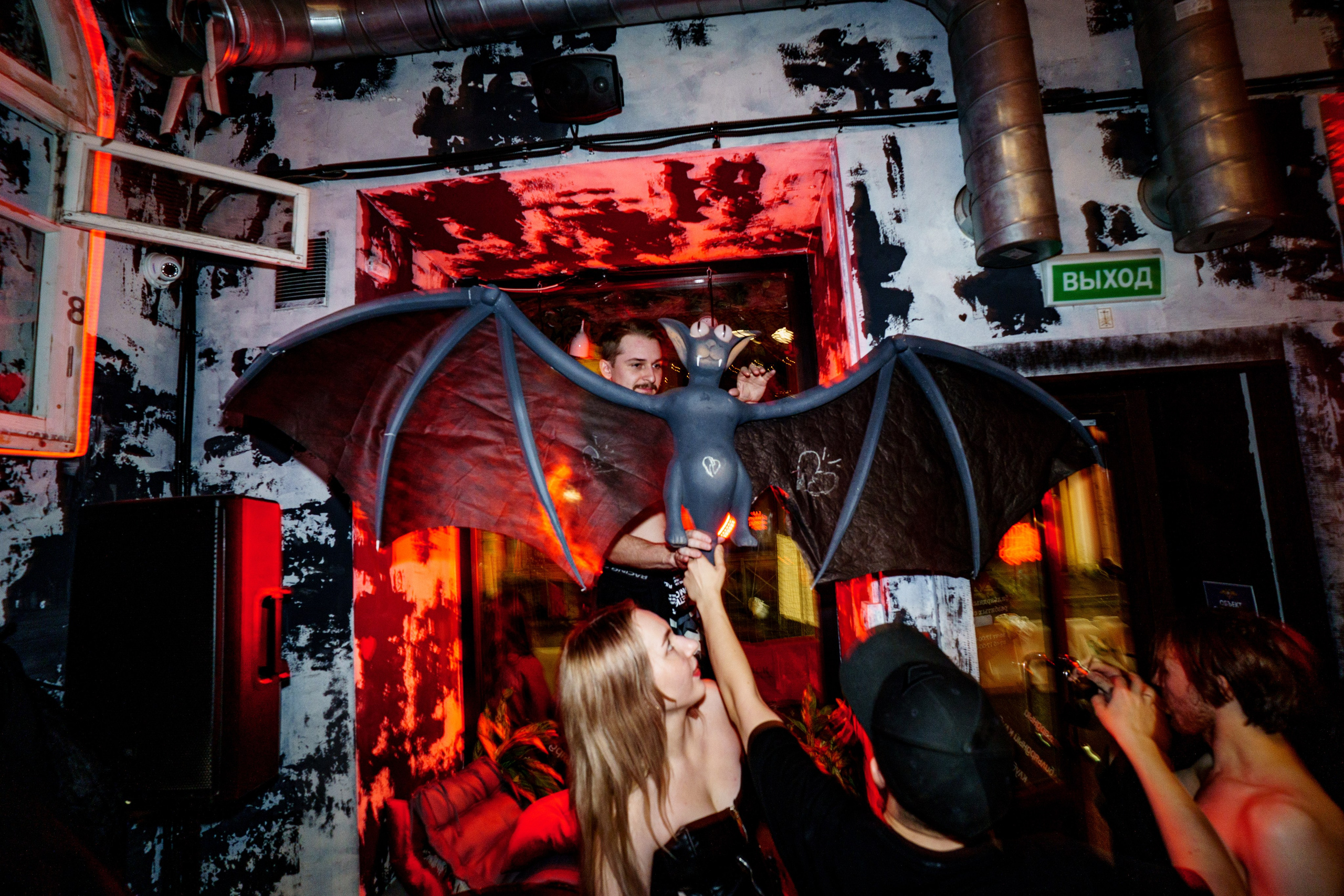 Halloween party. Бар разбитых сердец. Концертный и репортажный фотограф в Санкт-Петербурге Слава Пахомов