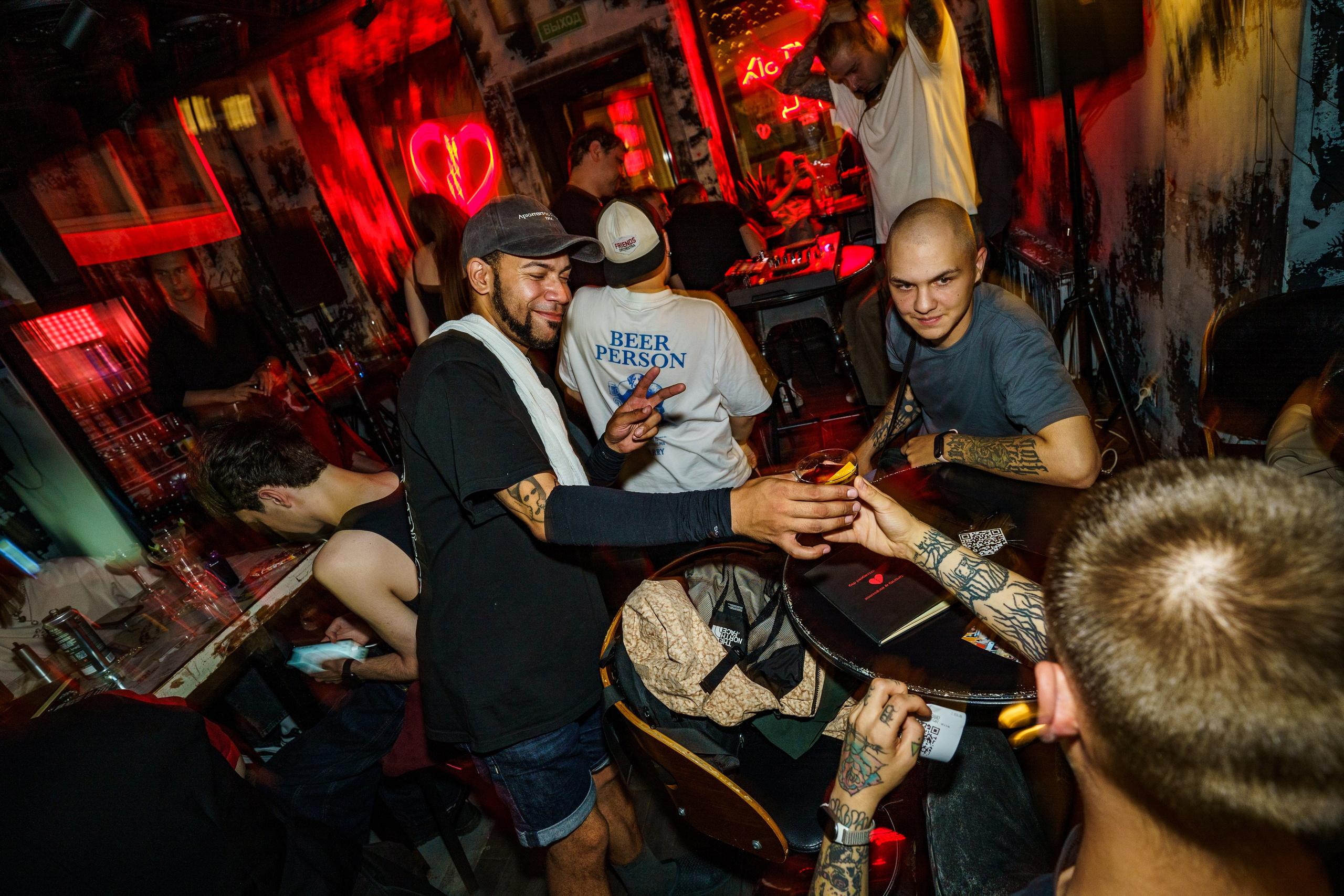 Бар разбитых сердец. DJ Guitacidelli. Концертный и репортажный фотограф в Санкт-Петербурге Слава Пахомов