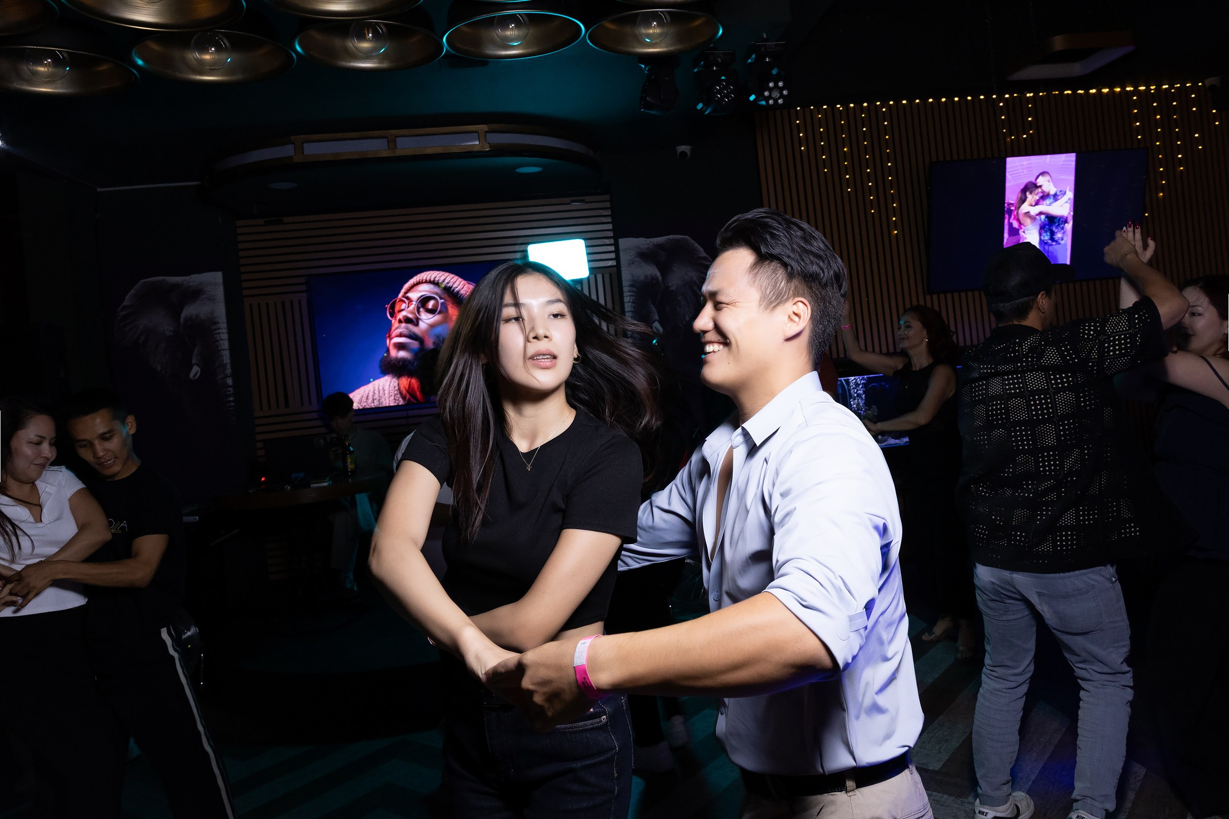 Bachata party by One Flick. Репортажный фотограф в Алматы Каюпов Сержан