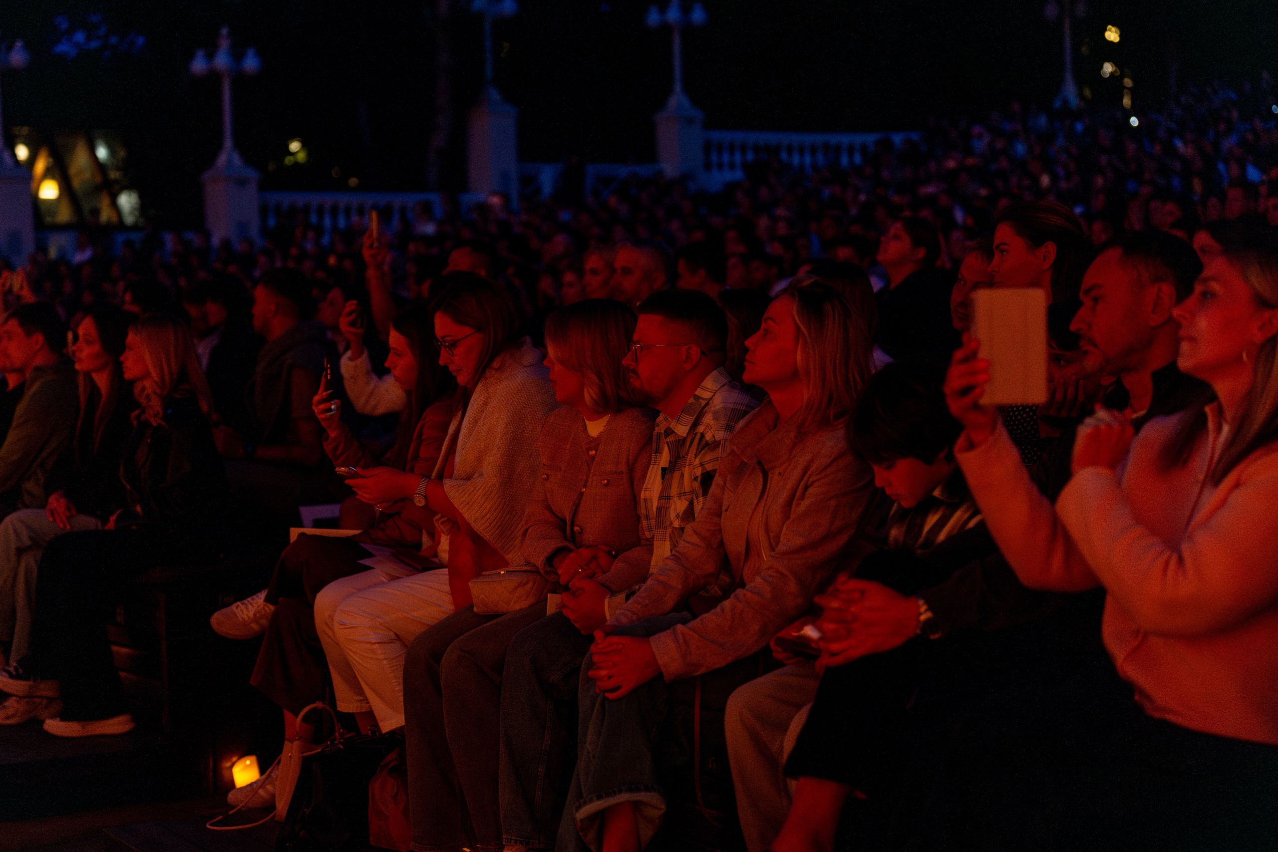 Симфонический оркестр Lumisfera при свечах. Фотограф Никита Комаров