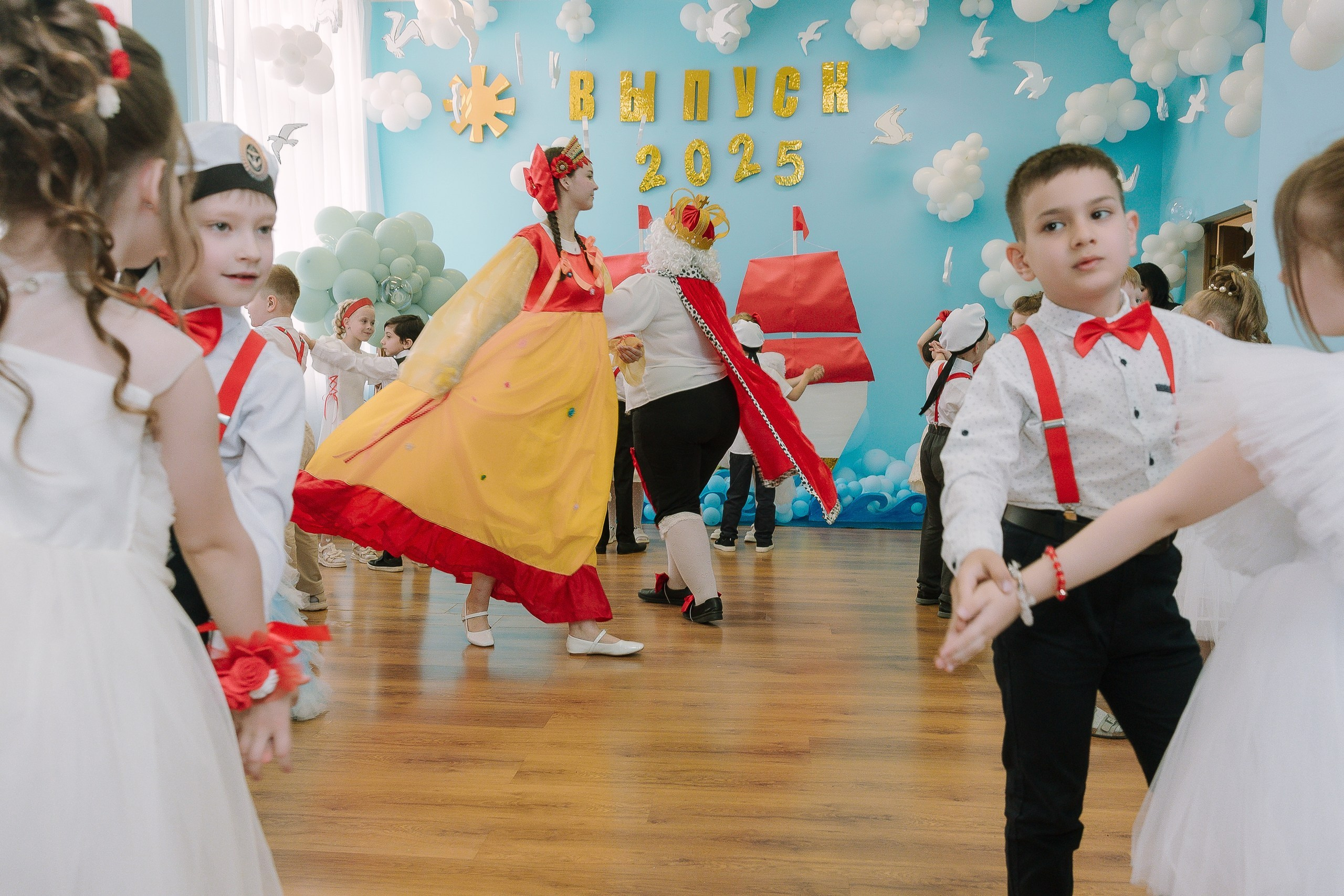 Выпускной 10 ДС. Выпускные альбомы Натальи Бутко: Новороссийск, Анапа, Геленджик