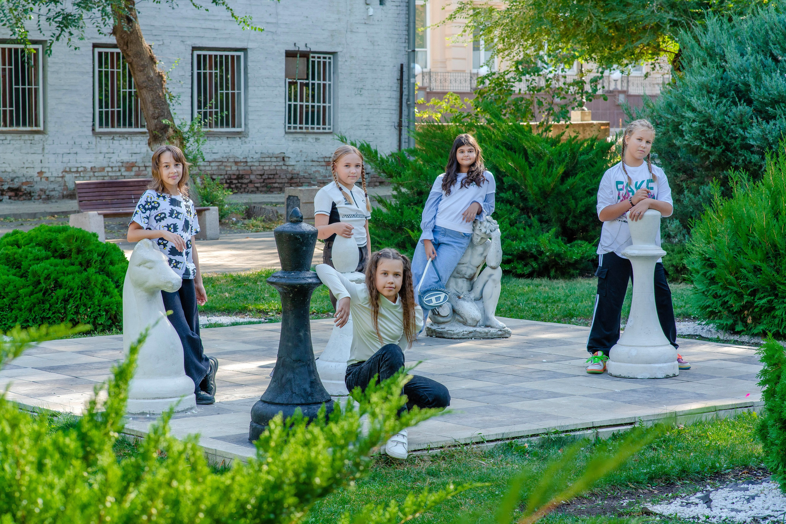 Выпускные (школьные) альбомы (книги) в Ростове-на-Дону. Современные Выпускные Альбомы в Ростове-на-Дону