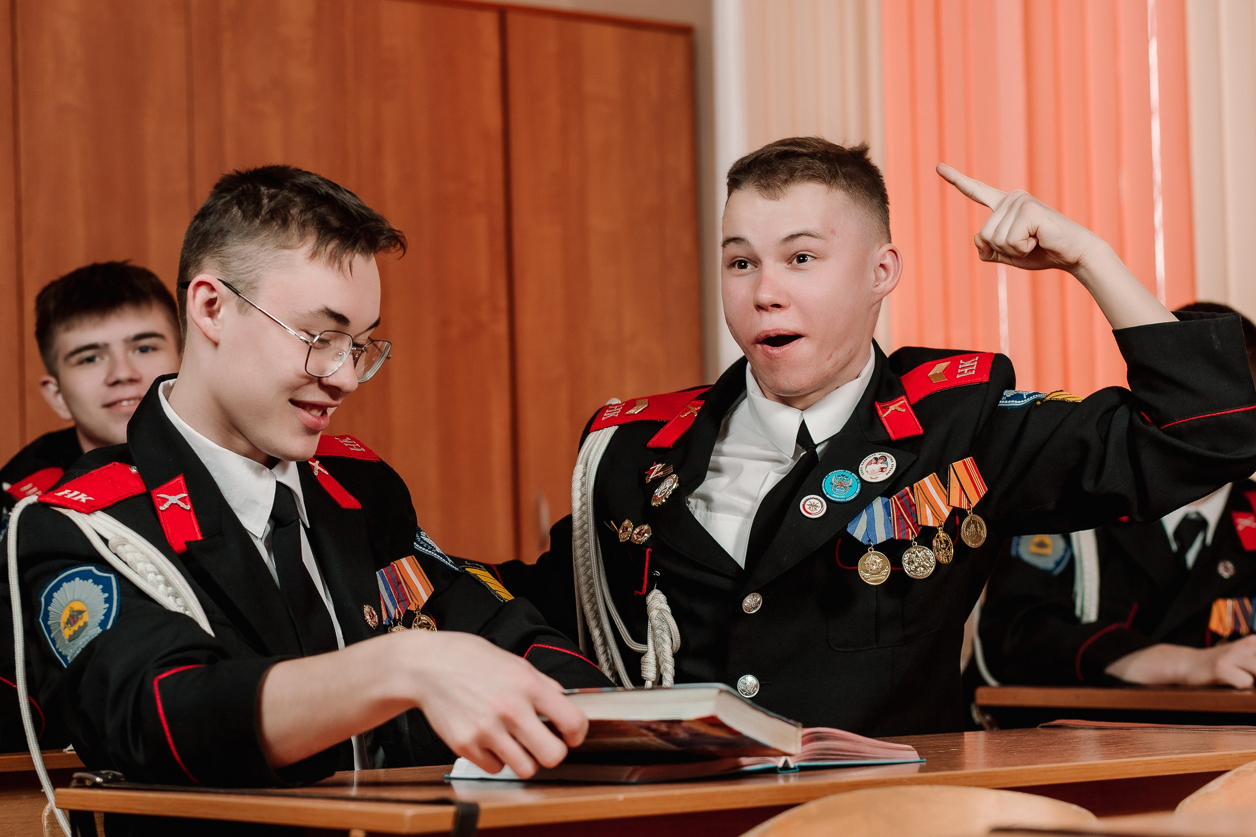 Кадеты. Выпускные альбомы в Новороссийске — Фотограф Наталья Бутко