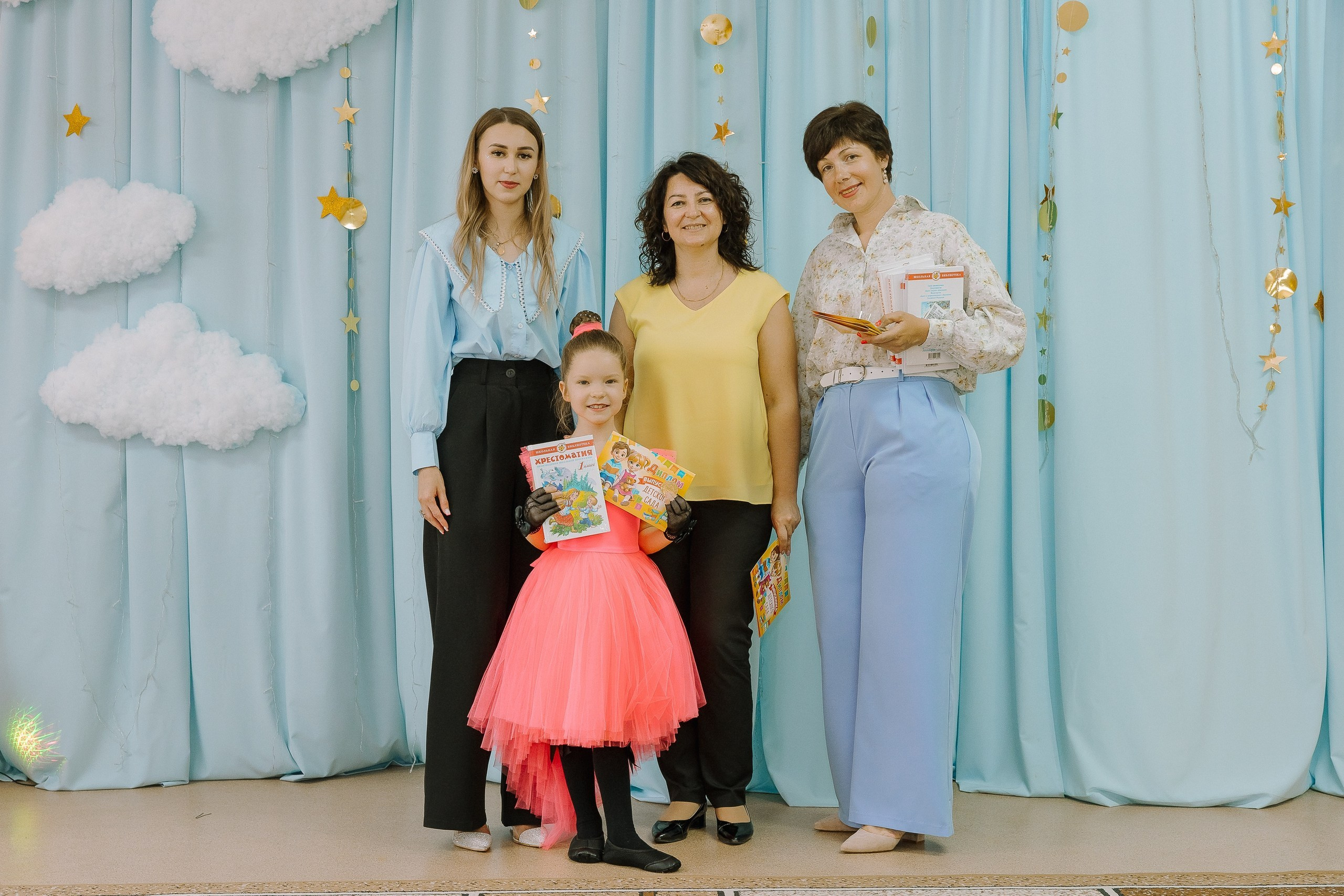 Выпускной в ДС -29. Выпускные альбомы Натальи Бутко: Новороссийск, Анапа, Геленджик