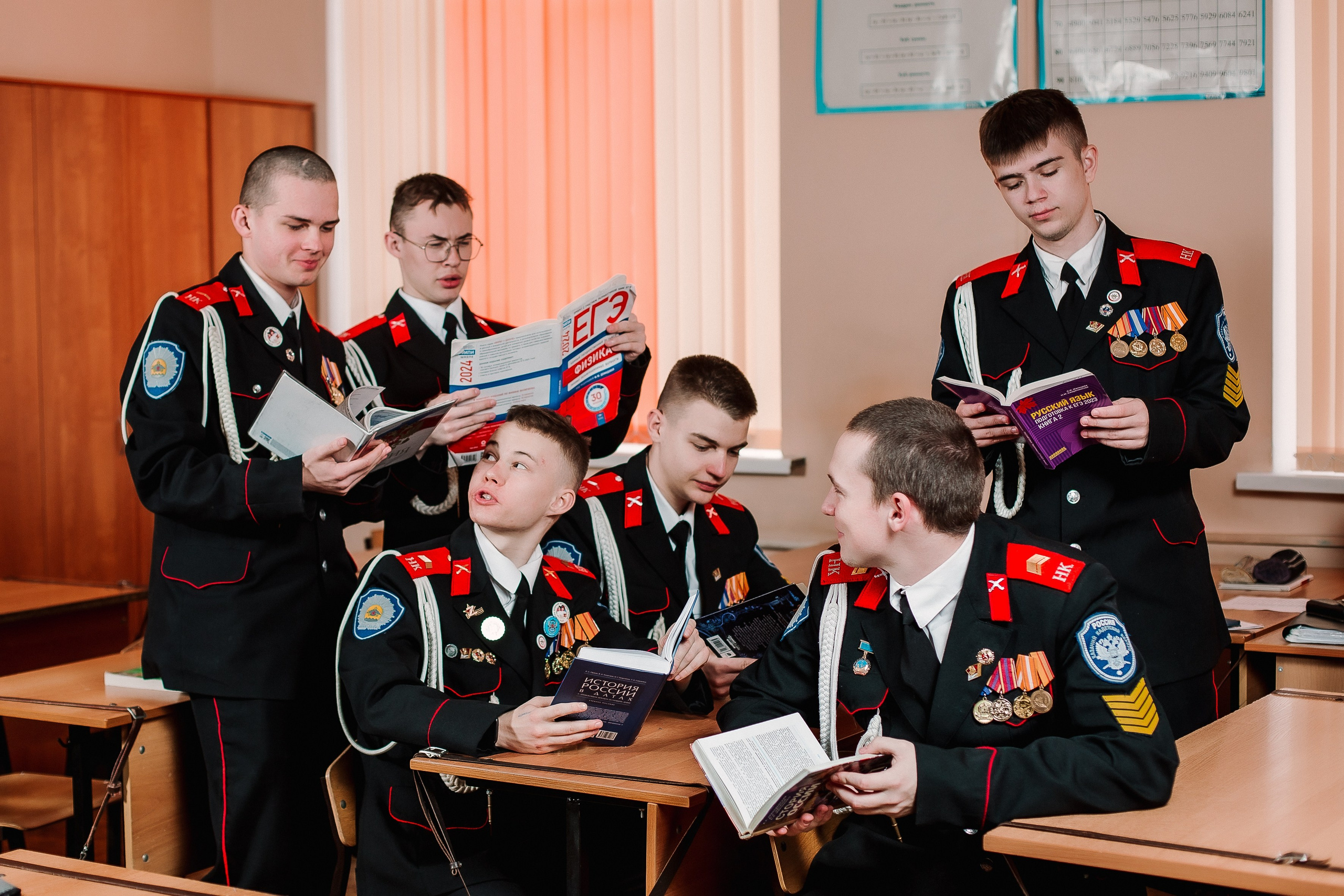 Кадеты. Выпускные альбомы в Новороссийске — Фотограф Наталья Бутко