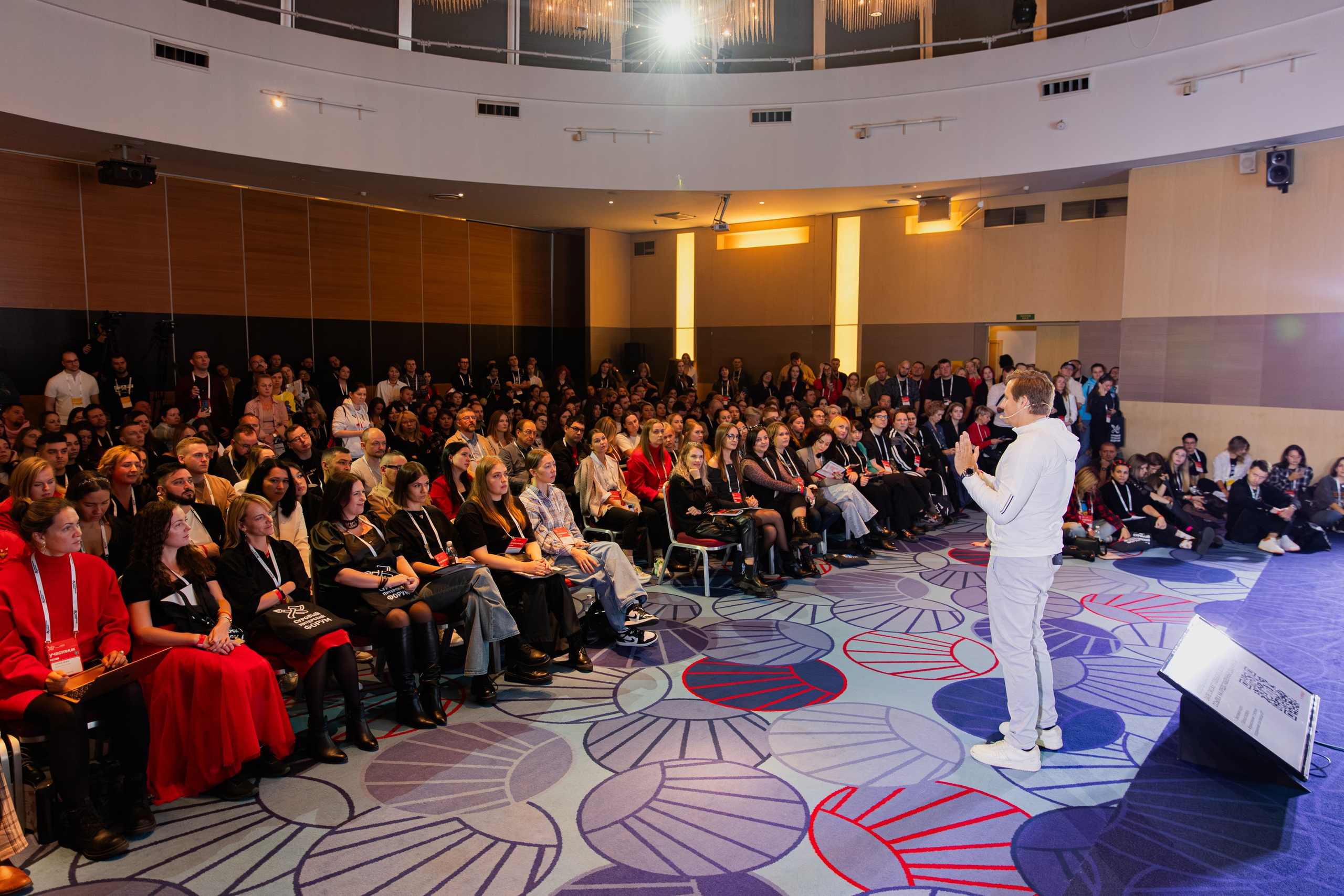 Суровый Питерский Форум. Эпизод Х. Репортажный фотограф в Санкт-Петербурге Александр Паклин