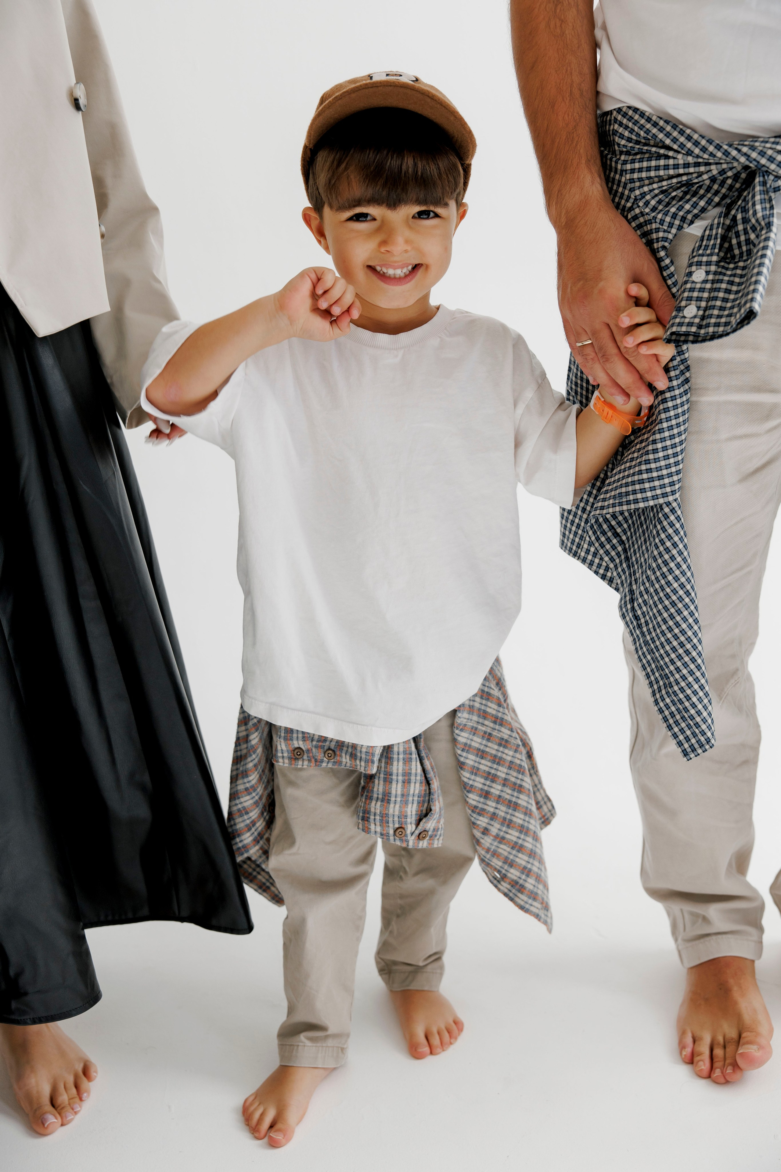 Family photoshoot inside the studio. Wedding and family photographer