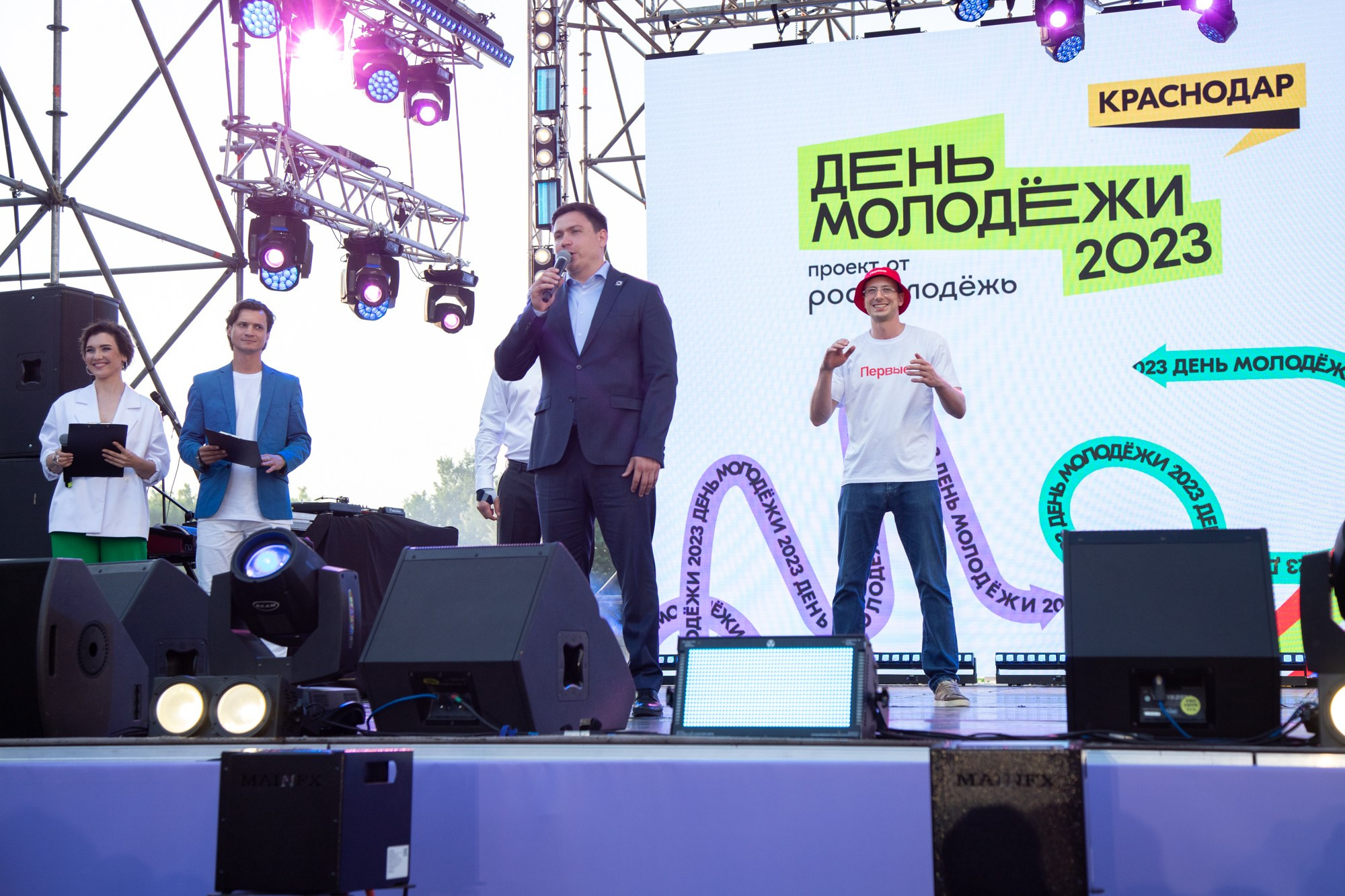 Краевой День молодёжи в Краснодаре 2023. Репортажный, промышленный и маркетплейс-фотограф Дмитрий Чернат