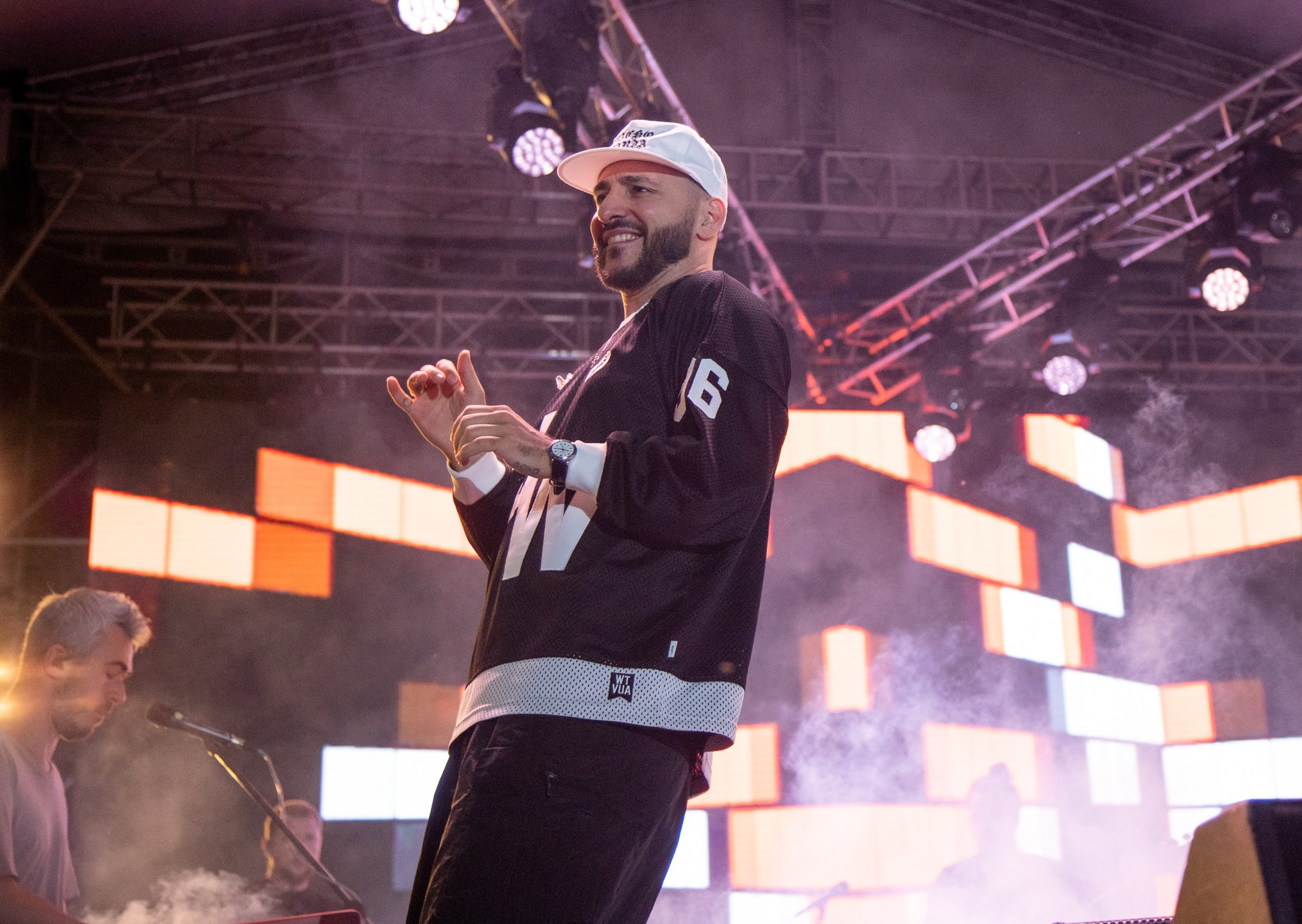 L'One. Репортажный, промышленный и маркетплейс-фотограф Дмитрий Чернат