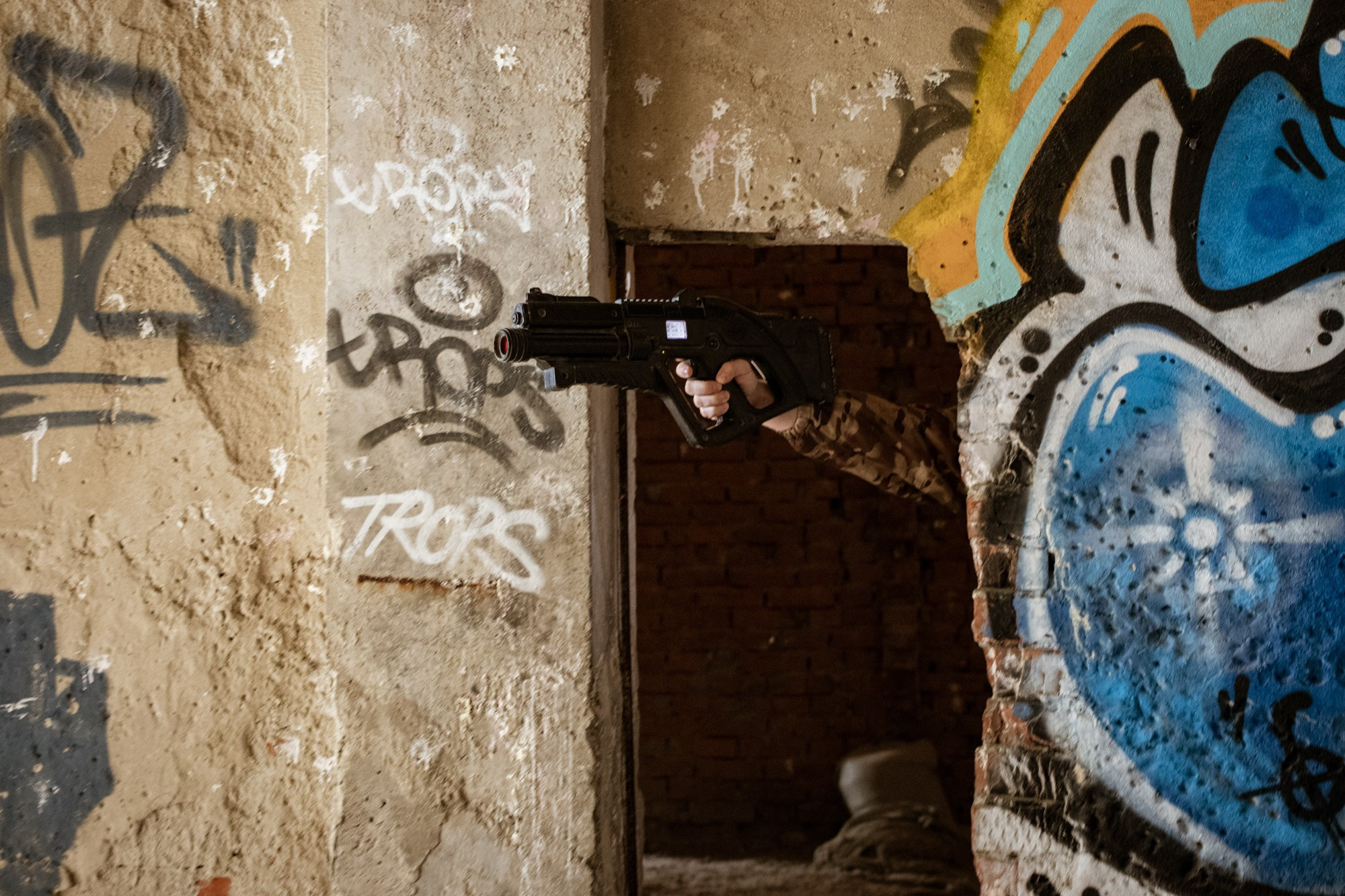 Лазертаг на заводе ЗИП. Репортажный, промышленный и маркетплейс-фотограф Дмитрий Чернат