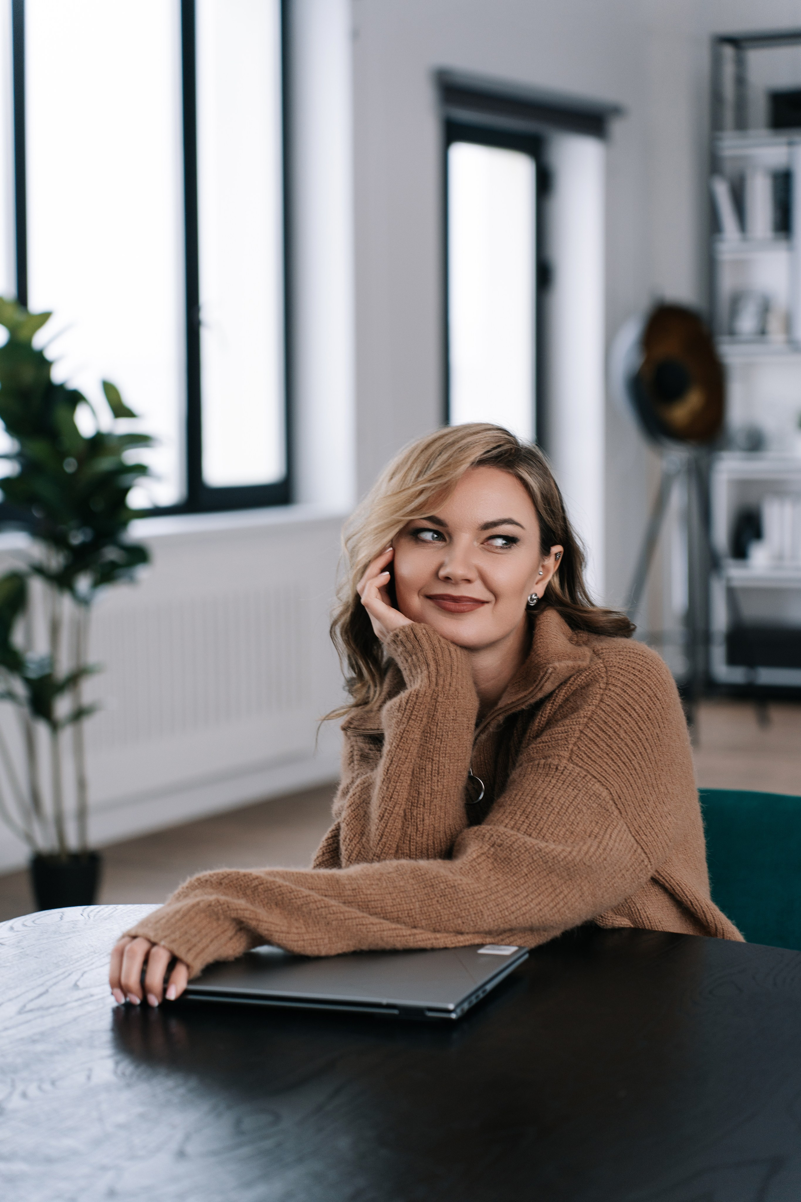 Бизнес фотосессия для сотрудников в фотостудии