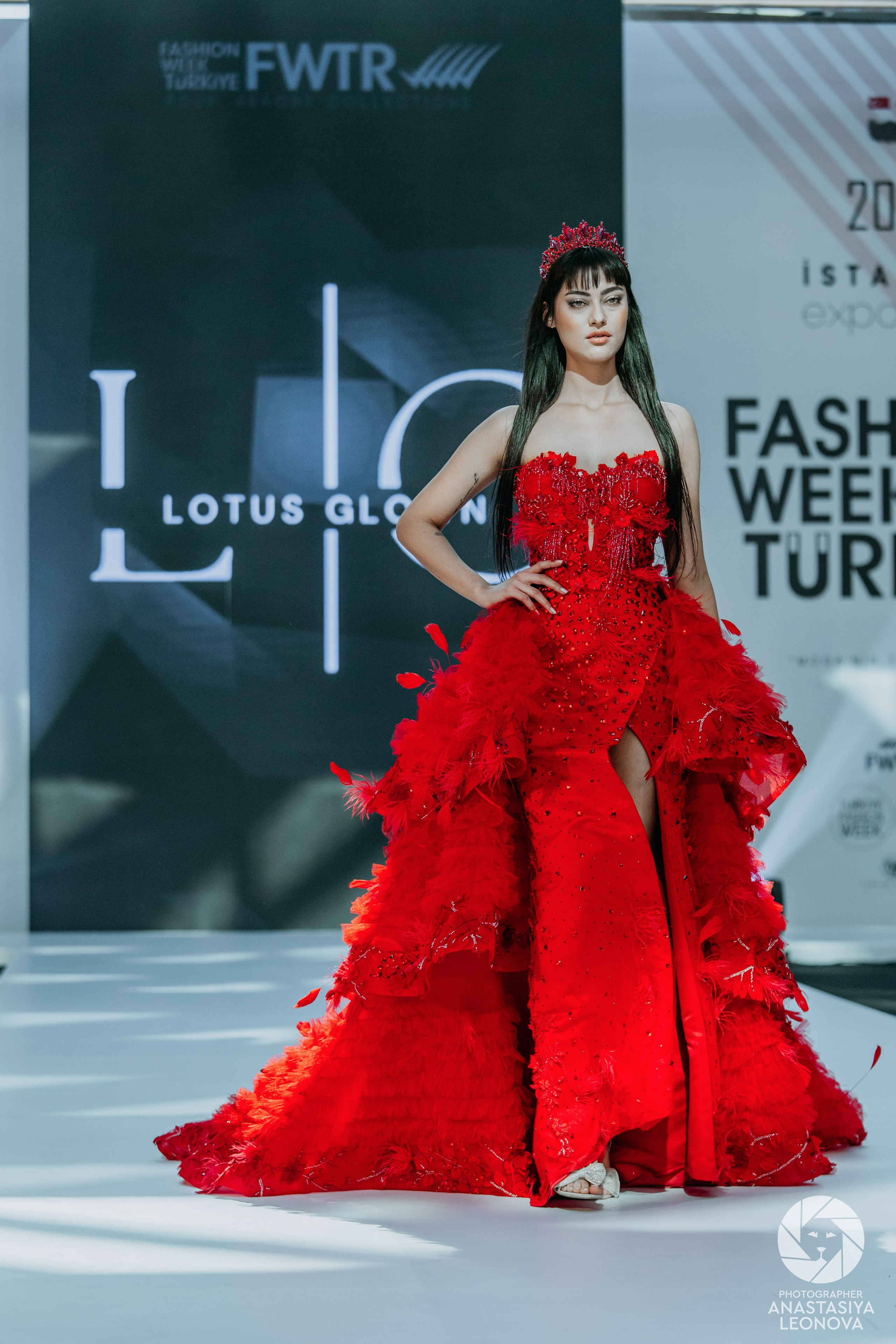 Fashion Week Türkiye [spring, 2025]. Anastasia Leonowa