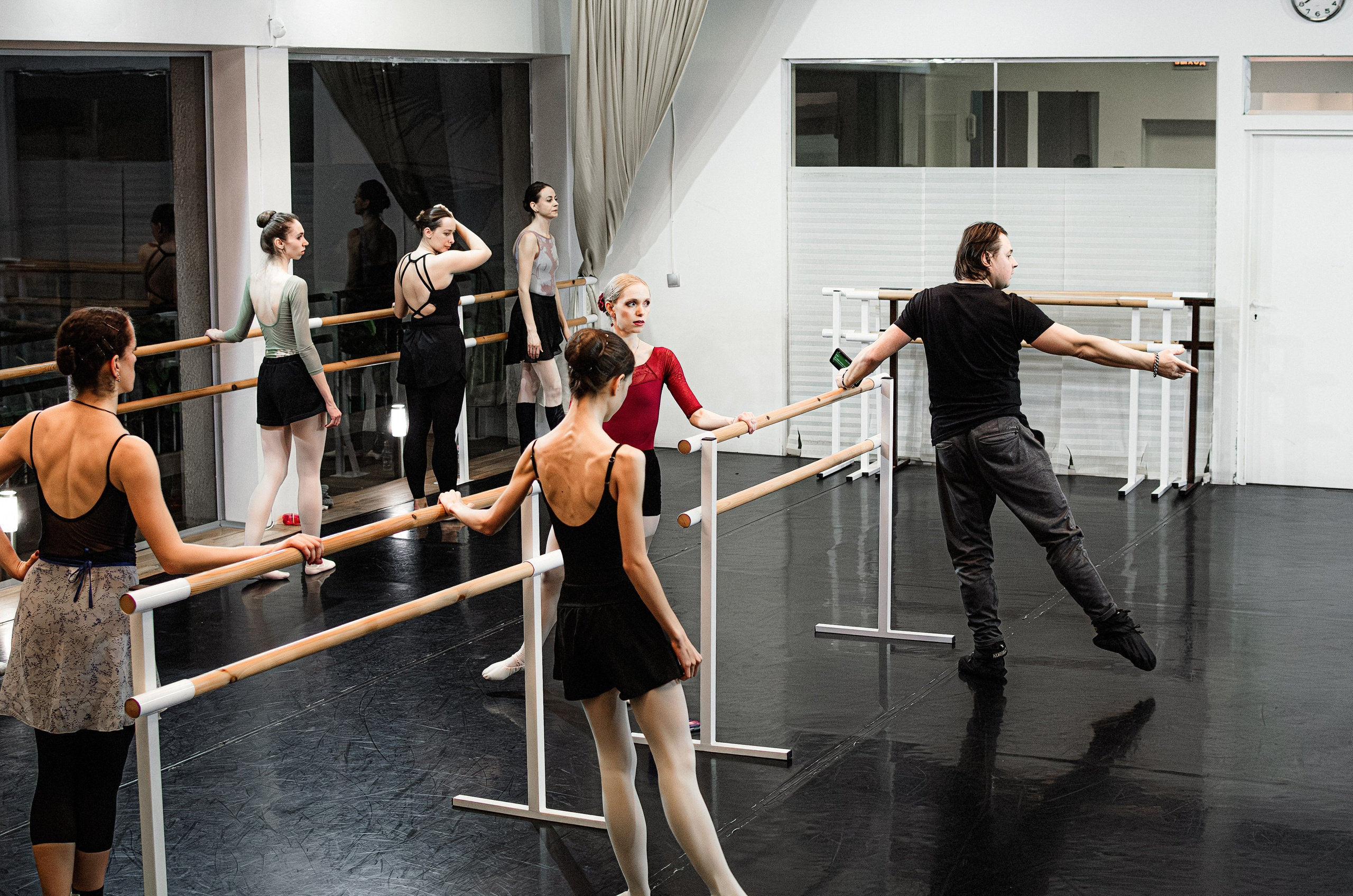 МК Антона Корсакова по классическому танцу. Портретный и репортажный фотограф в Санкт-Петербурге Варвара Жукова