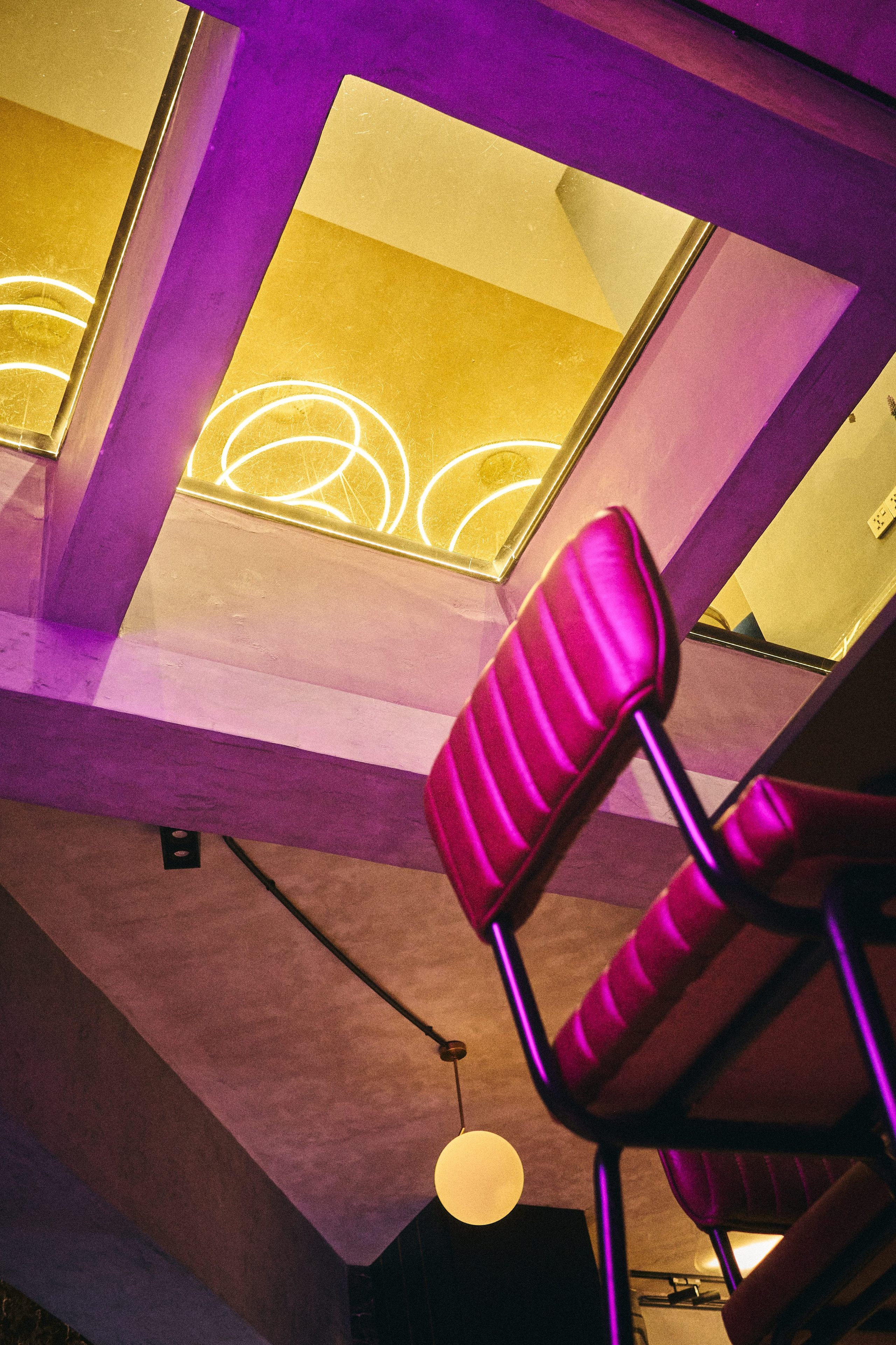 Lavender Mansion. See the moment and catche. commercial and reportage