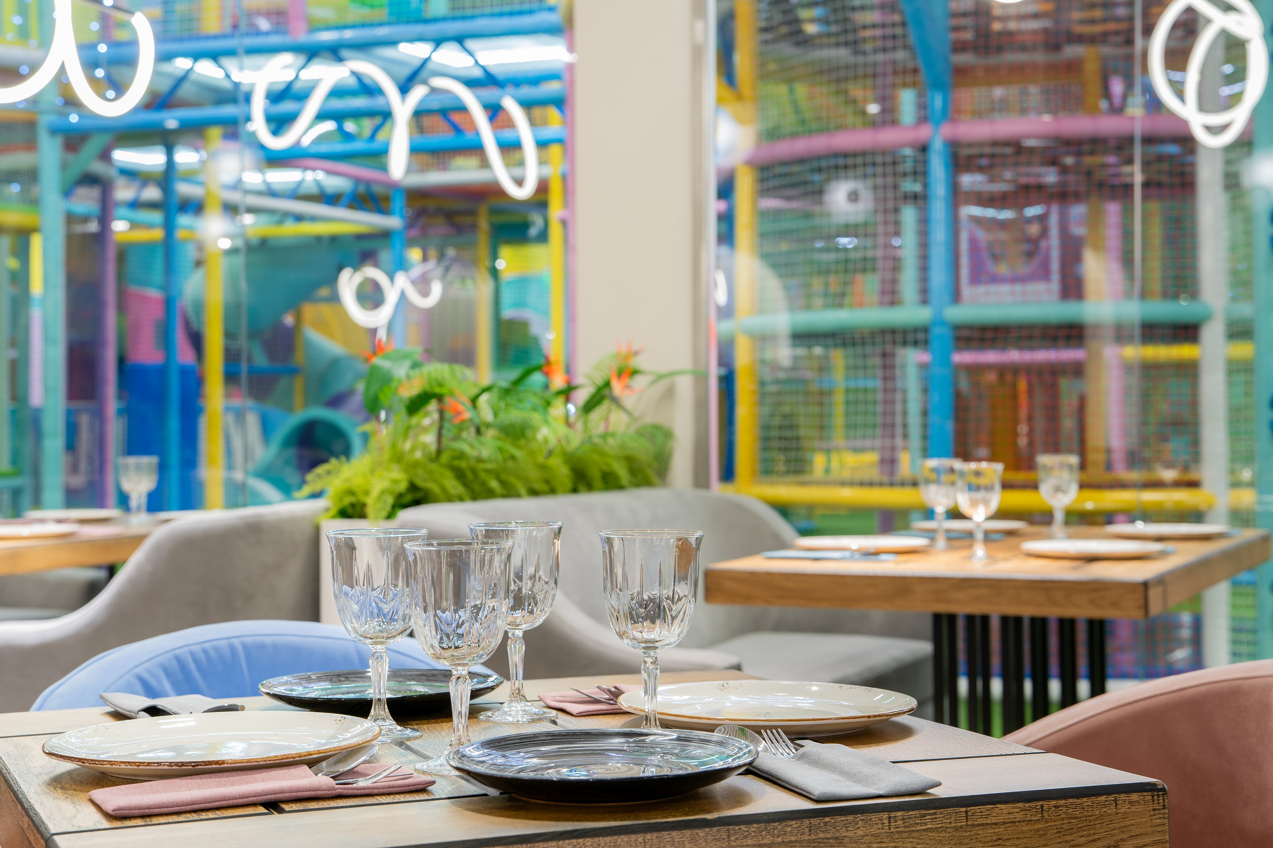 Парк развлечений Joki Joya Лефортово. Интерьерный фотограф Александра Солдатова