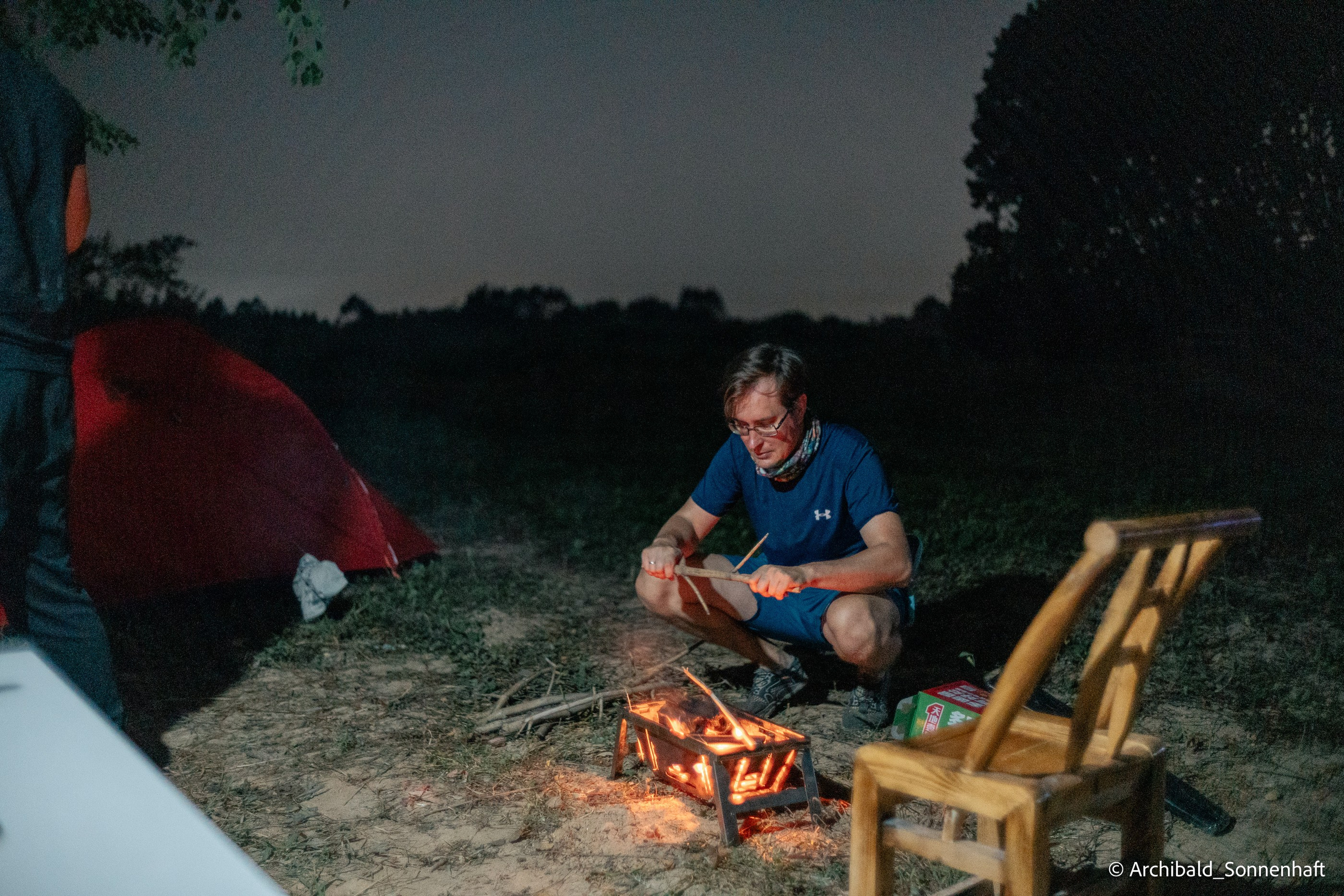 Weekend kayaking trip. Photographer in Guangzhou, China. Archibald Sonnenhaft