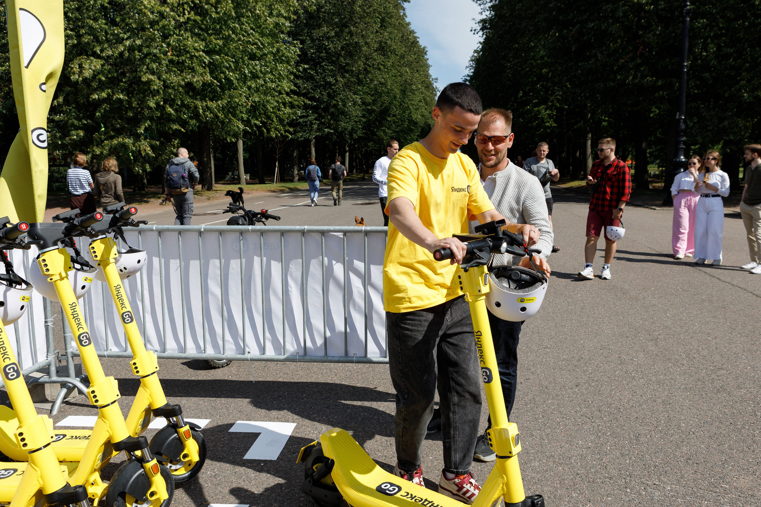 Яндекс Самокат. Свадебный и репортажный фотограф в Санкт-Петербурге Николай Голованов