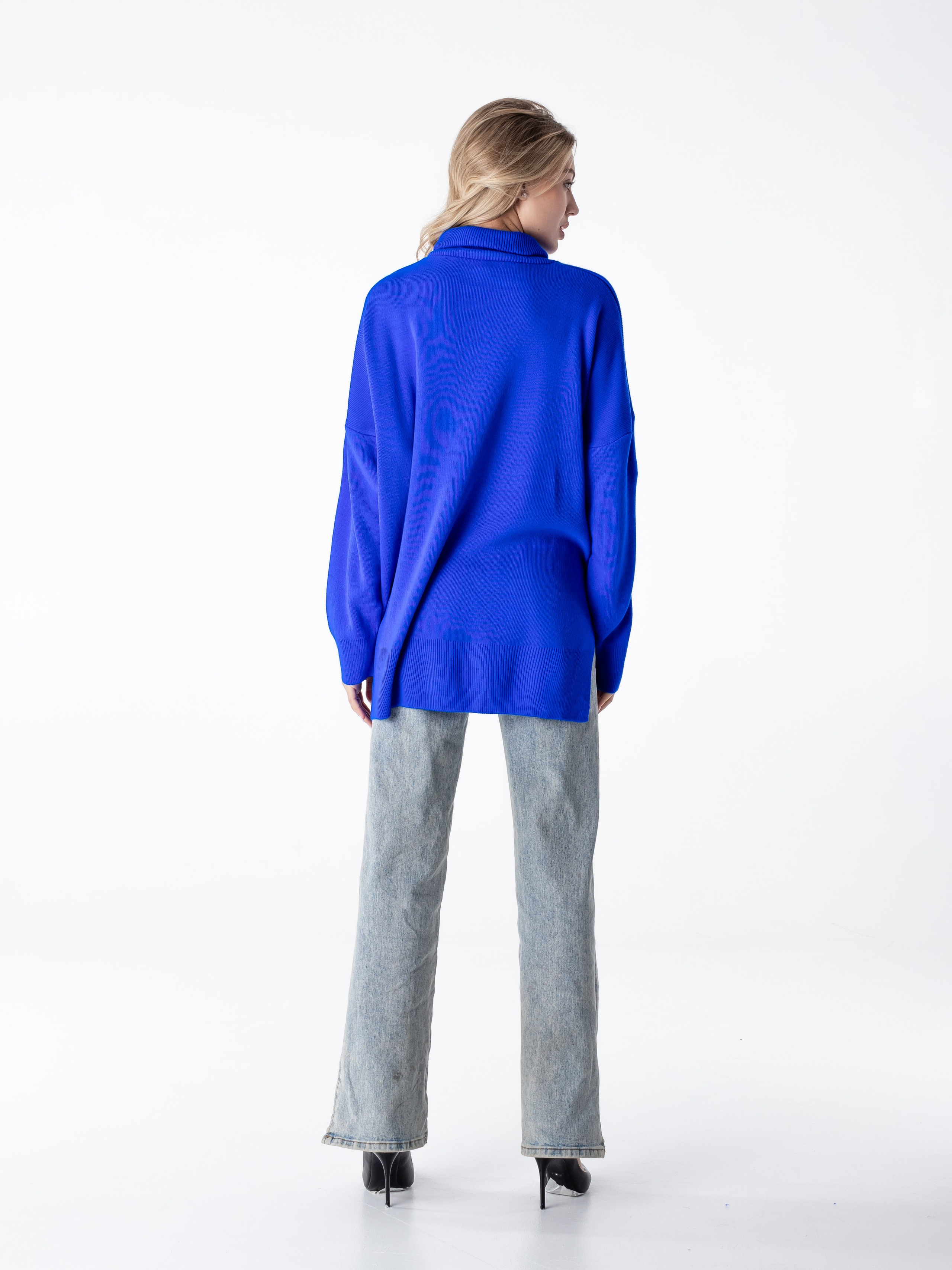 Свитер. Фотограф в Краснодаре Арина Кудряшова