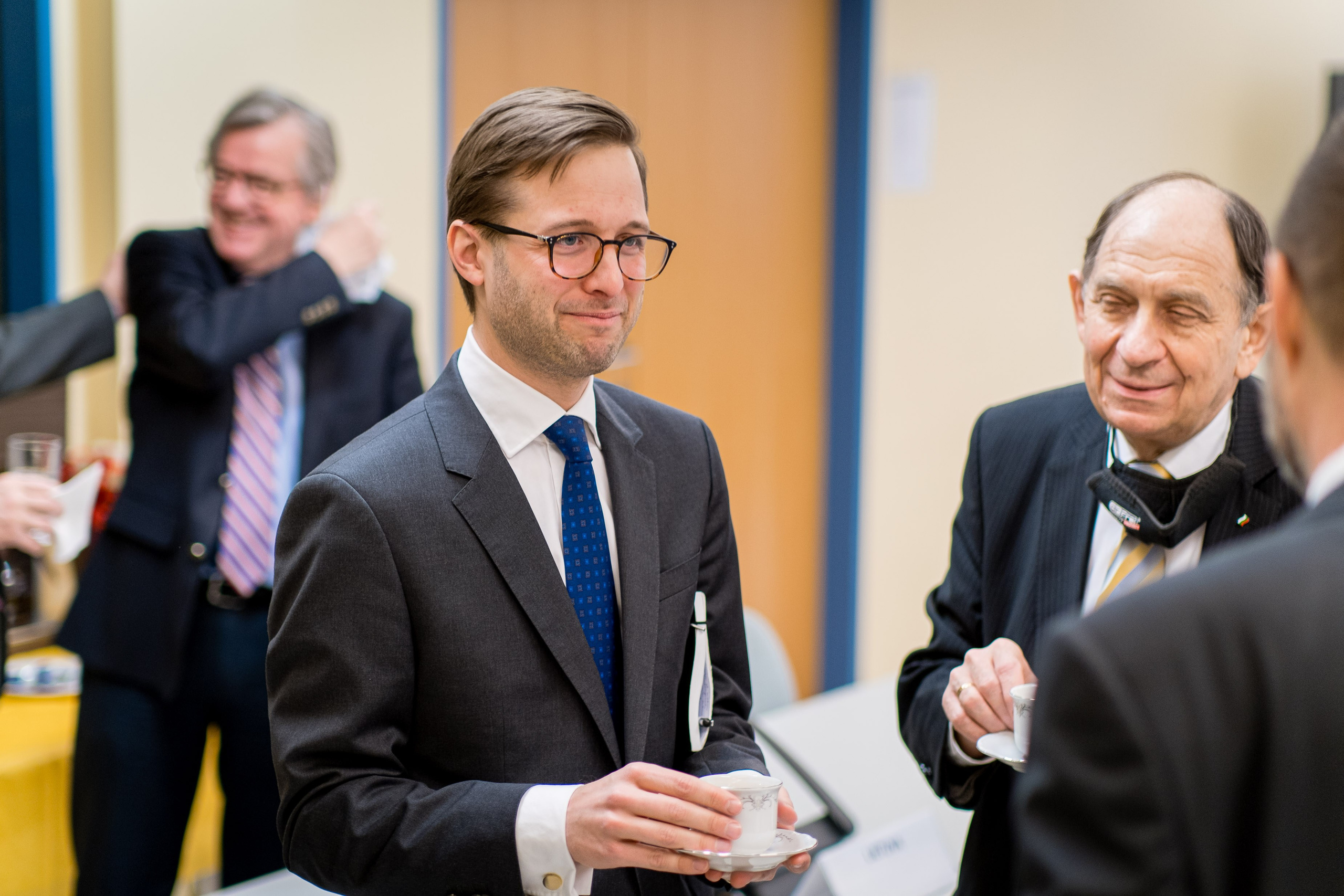 Заседание представителей стран ЕС в Москве. Репортажный фотограф Денис Тихомиров. Москва