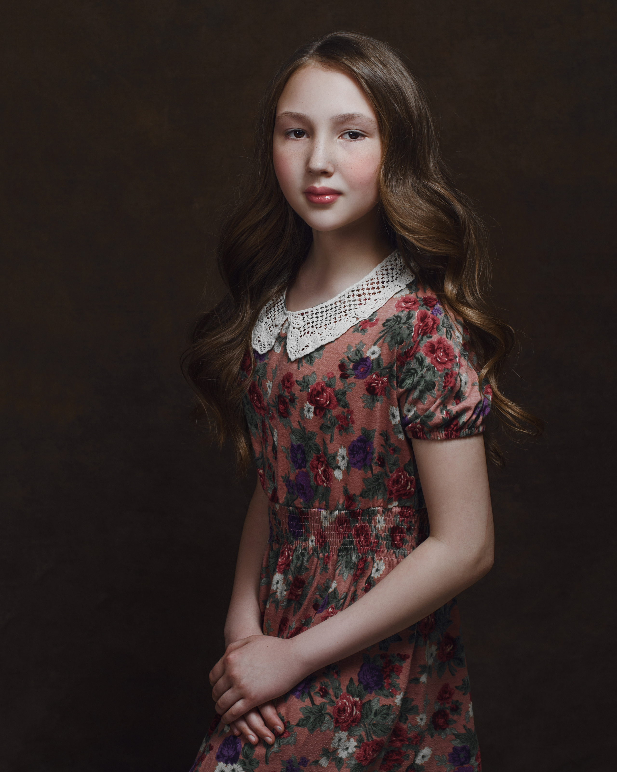 Алена «Цветок». Стильные выпускные альбомы и индивидуальные фотосессии в Таганроге