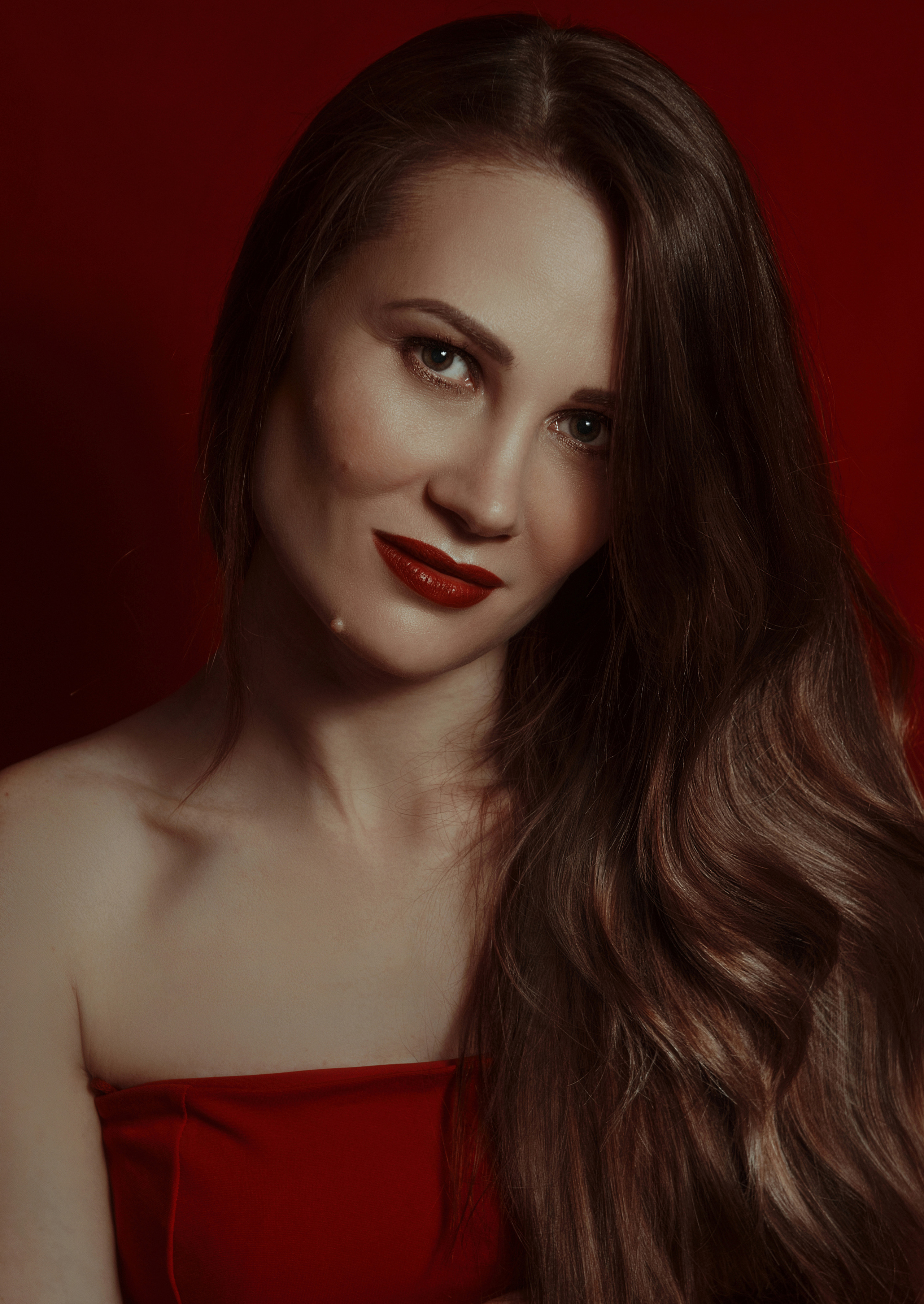 Наташа. Стильные выпускные альбомы и индивидуальные фотосессии в Таганроге