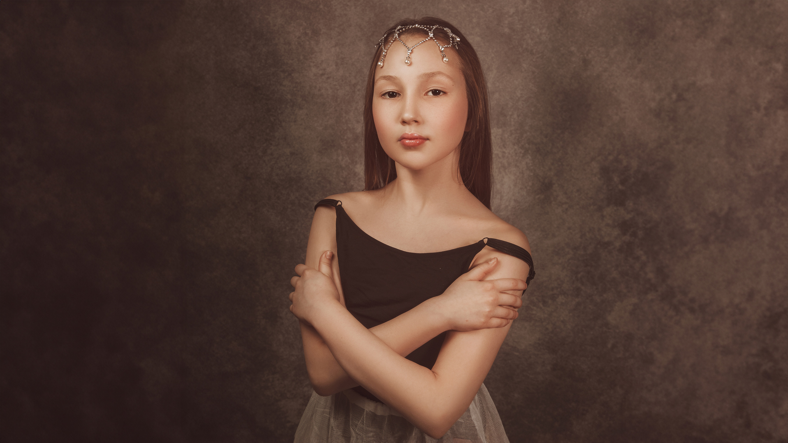 Алена «Пуанты». Стильные выпускные альбомы и индивидуальные фотосессии в Таганроге