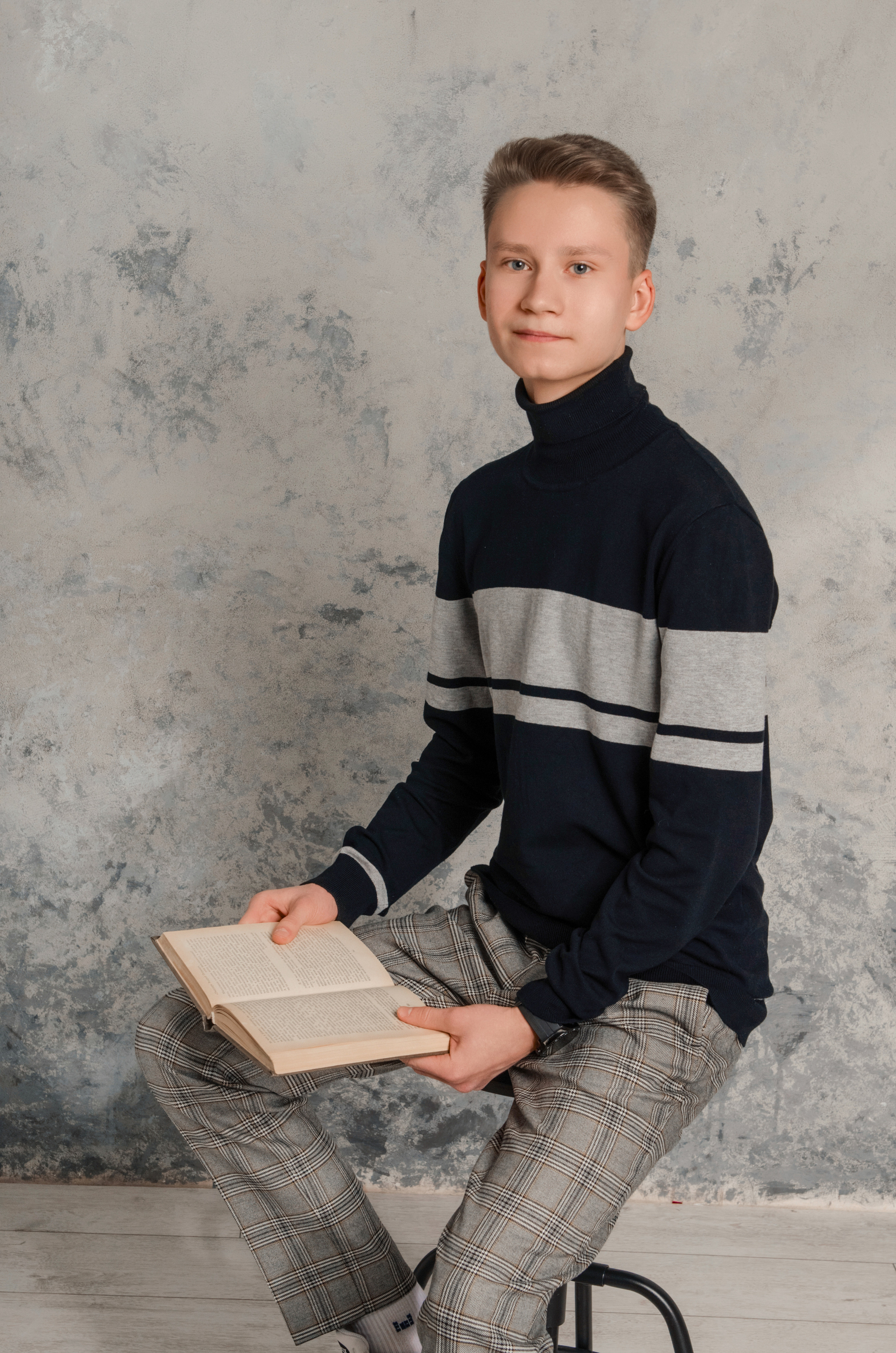 Стильные выпускные альбомы и индивидуальные фотосессии в Таганроге